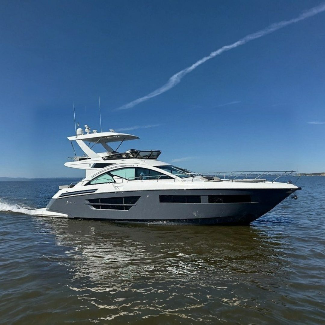 2023 Cruisers Yachts 60 Fly "Miss Tracey Lane" - photo 1