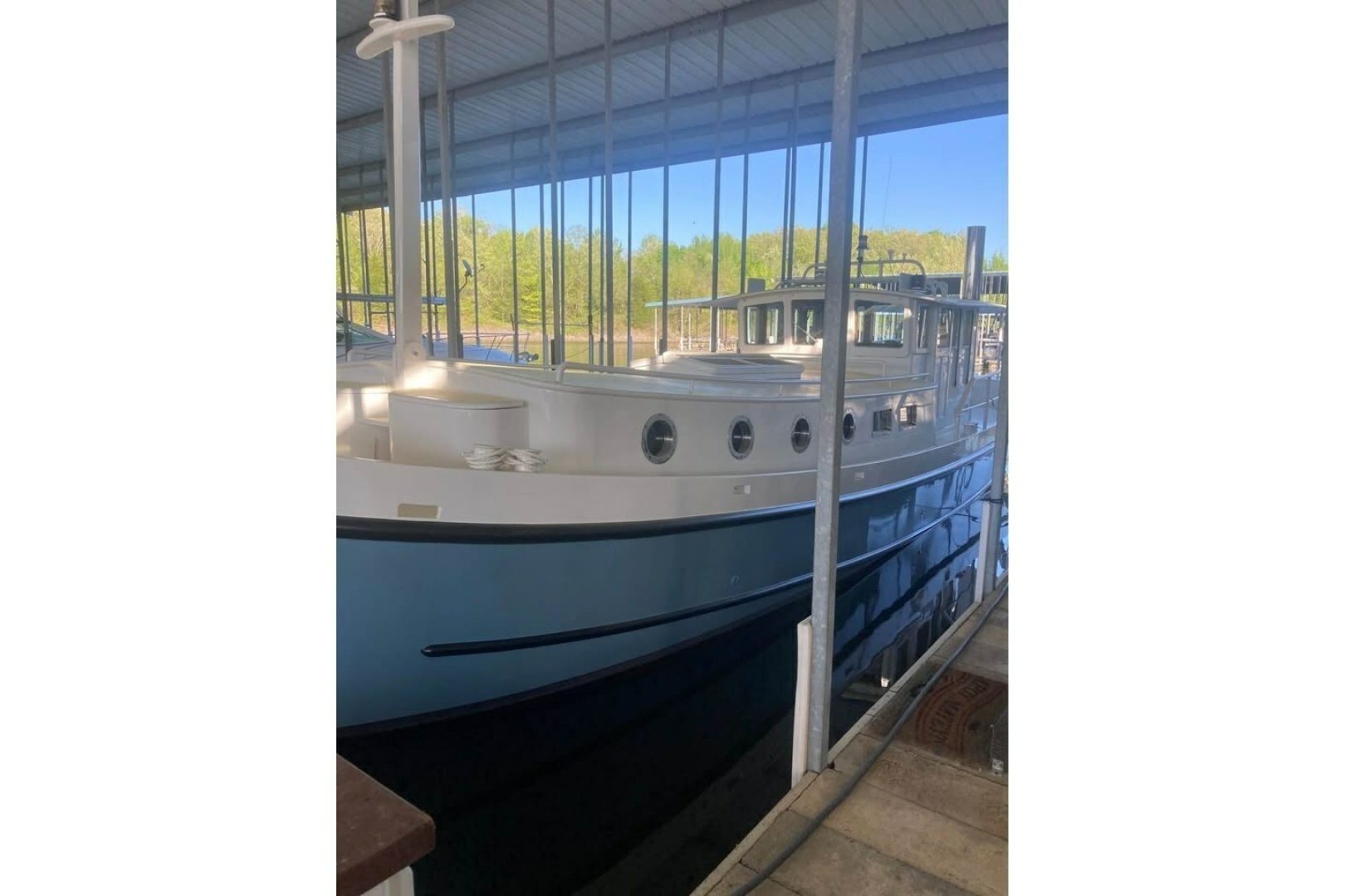 2010 Custom Thomas 50 Dutch Barge "Passage" - photo 3