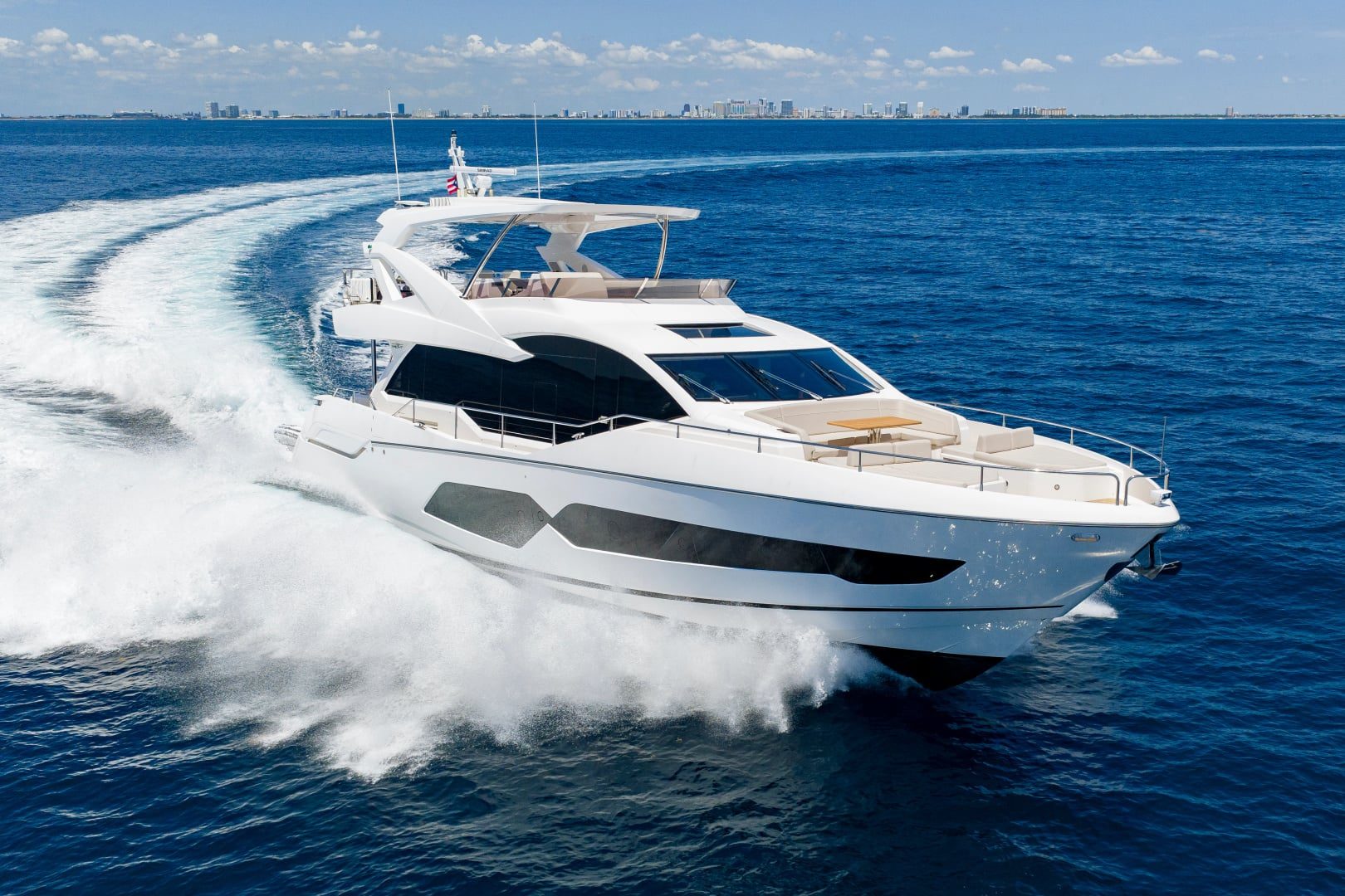 2020 Sunseeker 76 Yacht "Only 1100 Hrs!" - photo 3