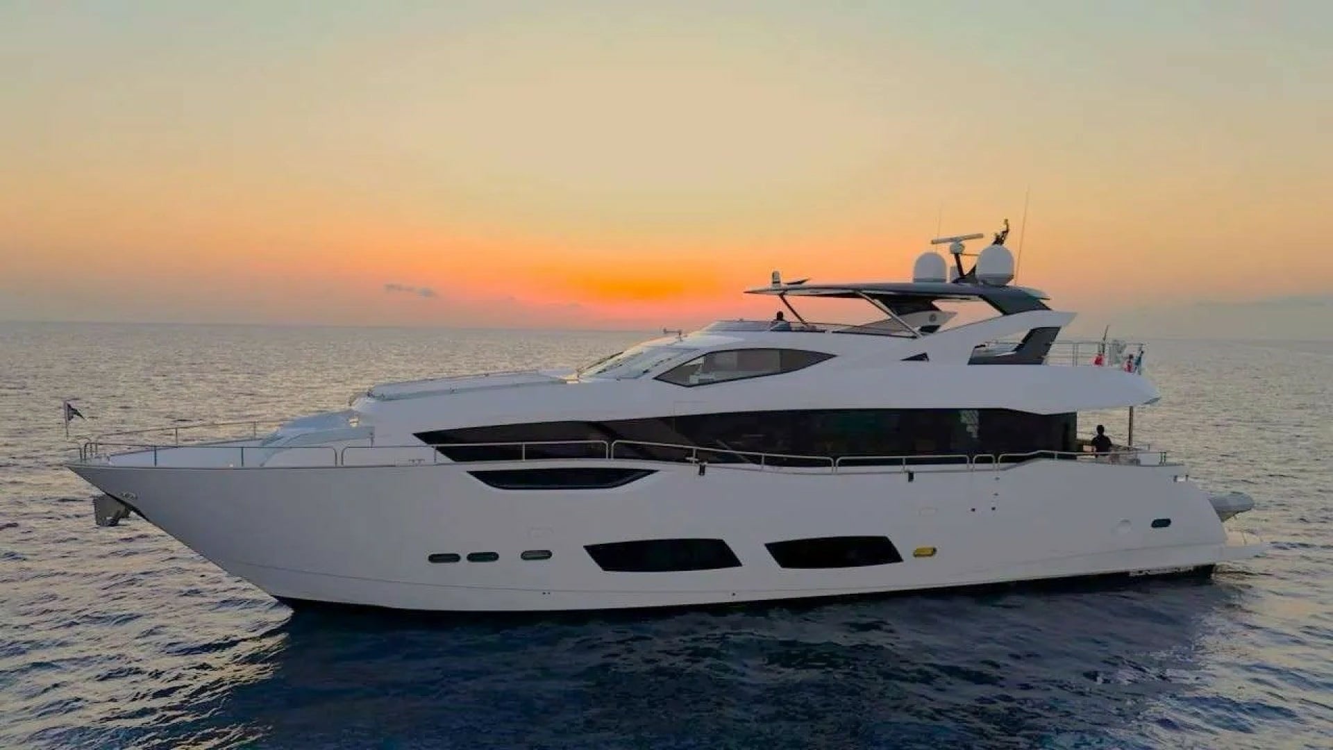 2022 Sunseeker 95 "SeaWolf" - photo 1