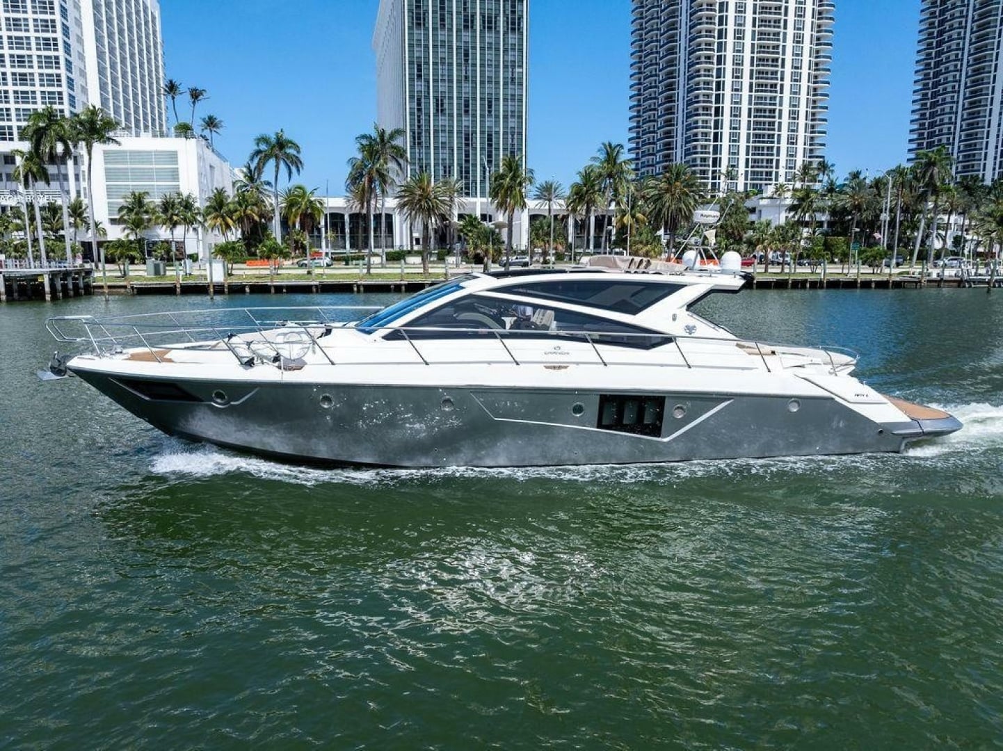 2014 Cranchi 56 HT "Minion" - photo 2