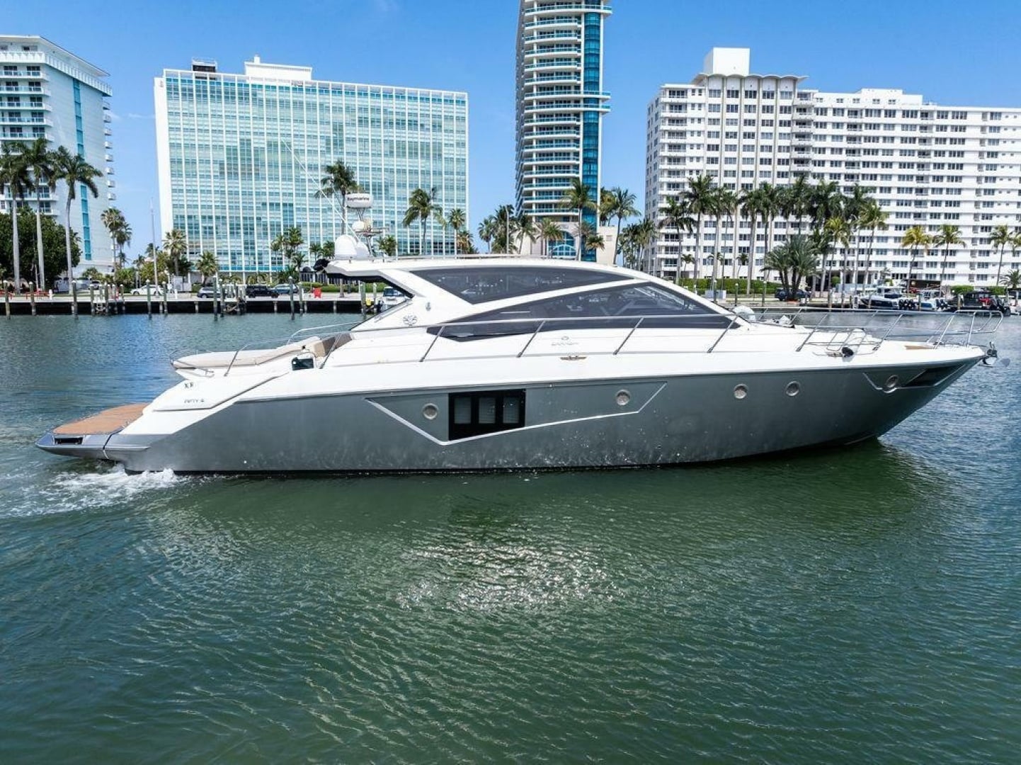 2014 Cranchi 56 HT "Minion" - photo 1