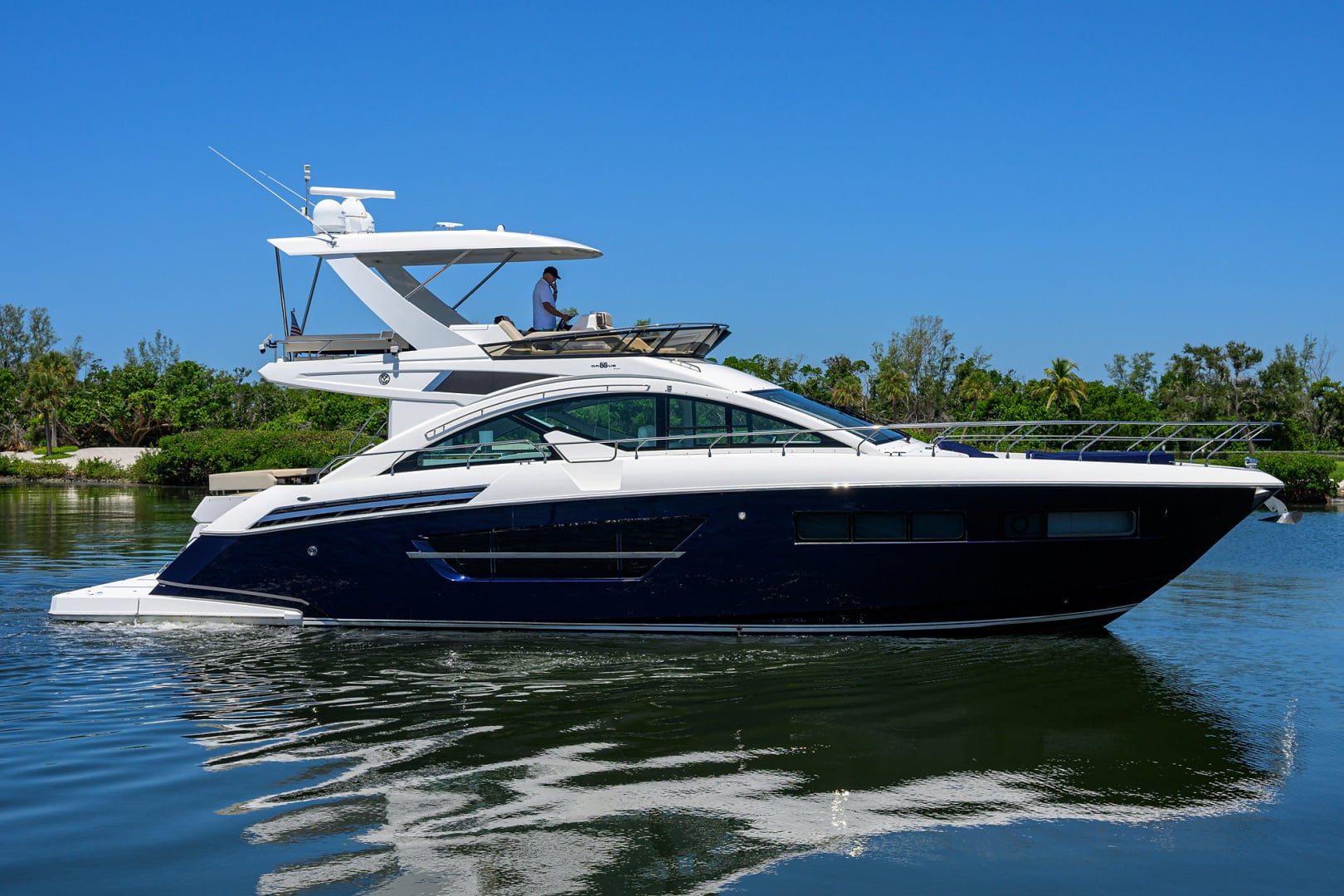 2018 Cruisers Yachts 60 Fly "UNORTHODOCS" - photo 1