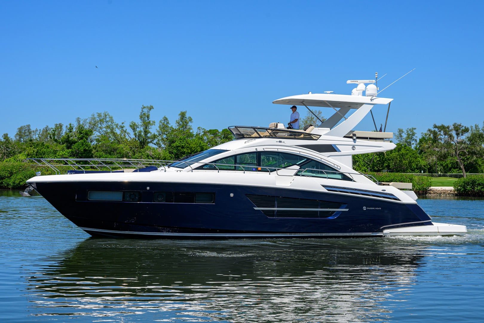 2018 Cruisers Yachts 60 Fly "UNORTHODOCS" - photo 2