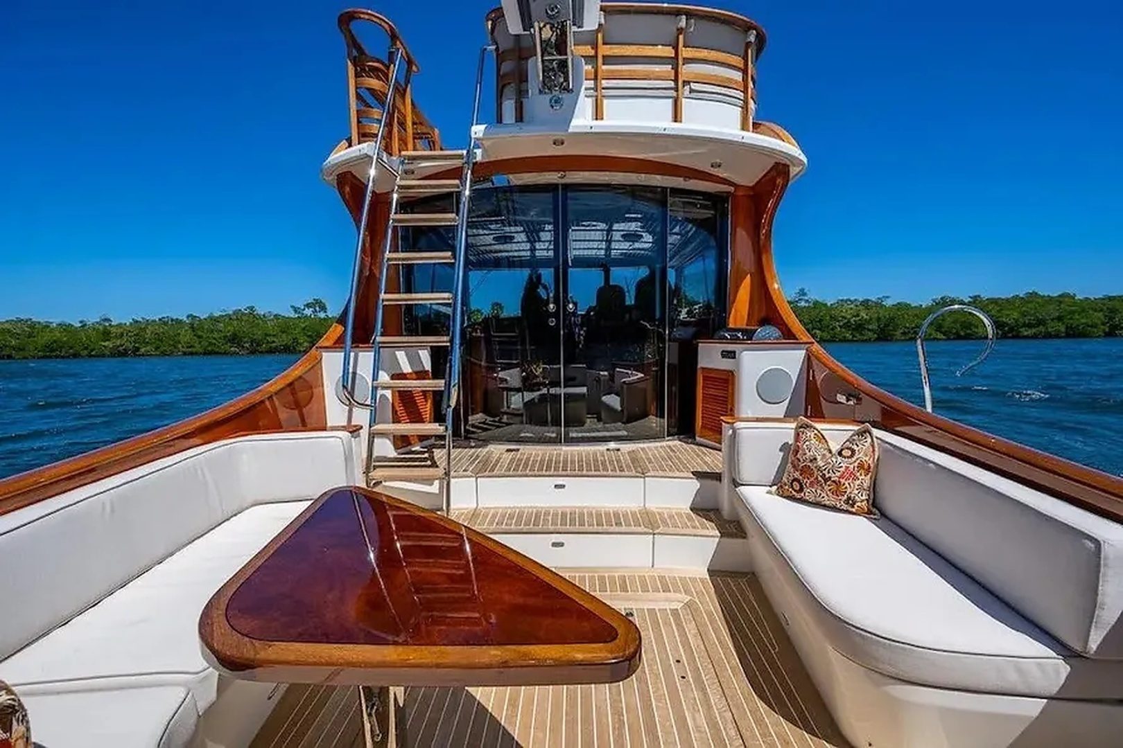 2021 Hinckley "Vera North" - photo 2