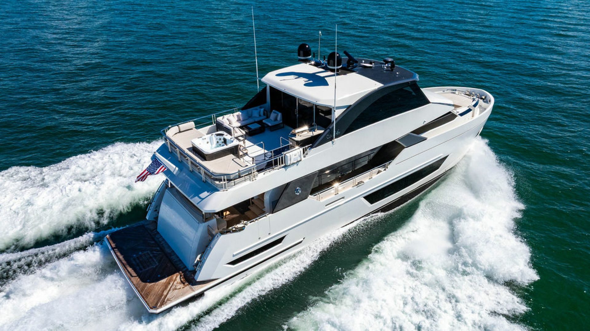 2020 Ocean Alexander 84R - photo 3