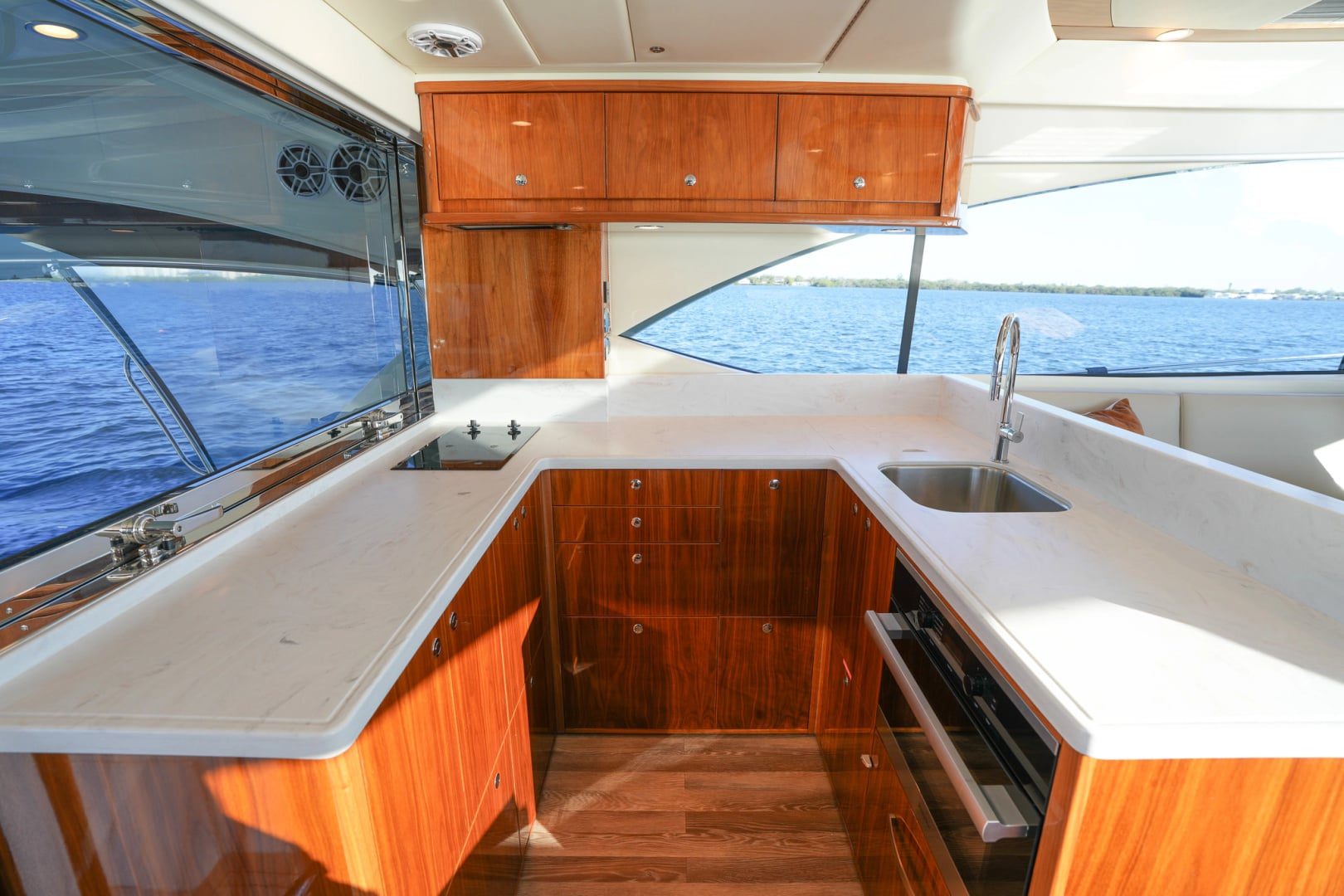 2020 Riviera 545 SUV "FRINGE BENEFIT VI" - photo 3