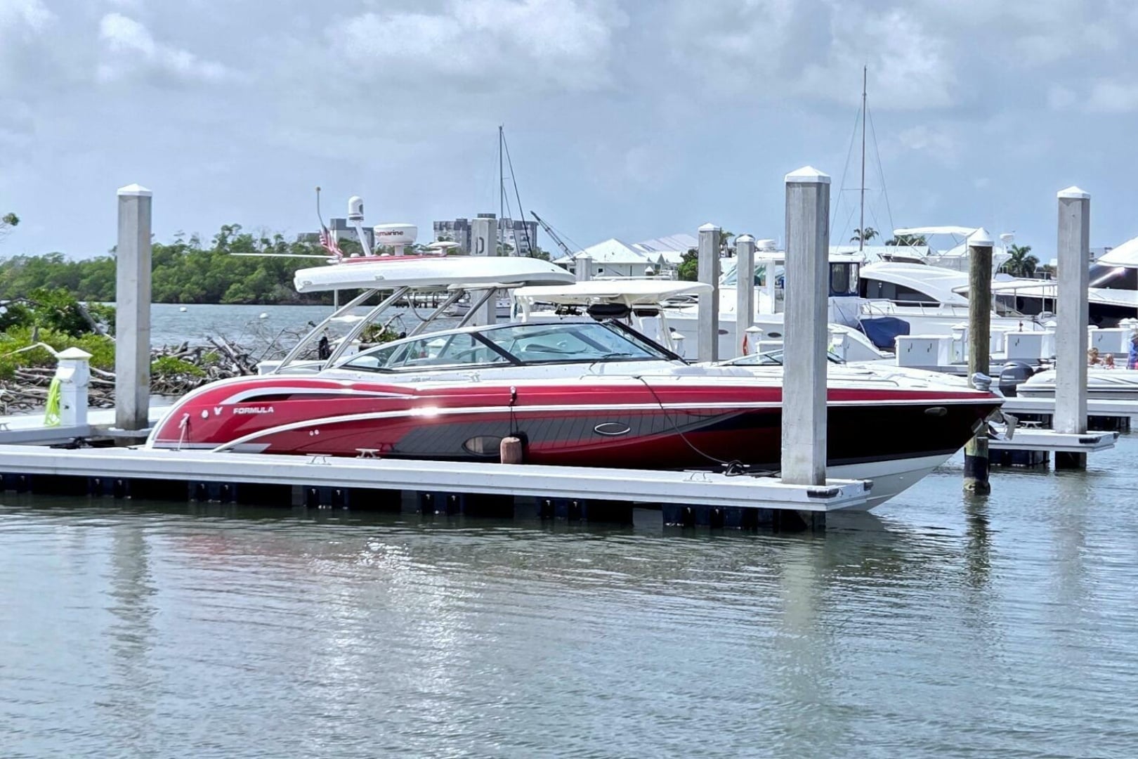 2015 Formula 350 Crossover Bowrider "Ship Faced" - photo 1