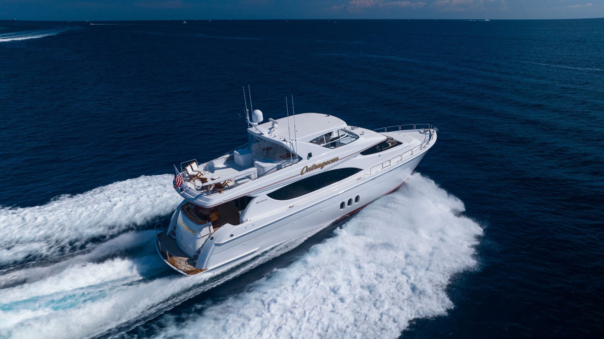 2005 Hatteras 80 Motor Yacht "OUTRAGEOUS" - photo 2