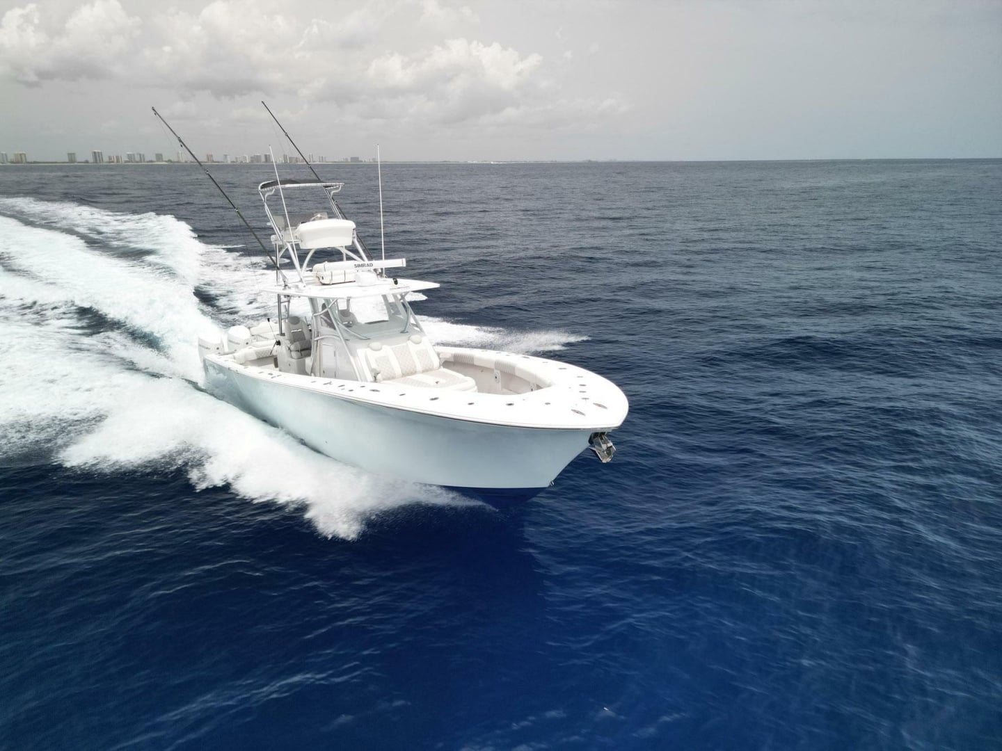 2021 Front Runner 39 Center Console "Bluefin Tales" - photo 3