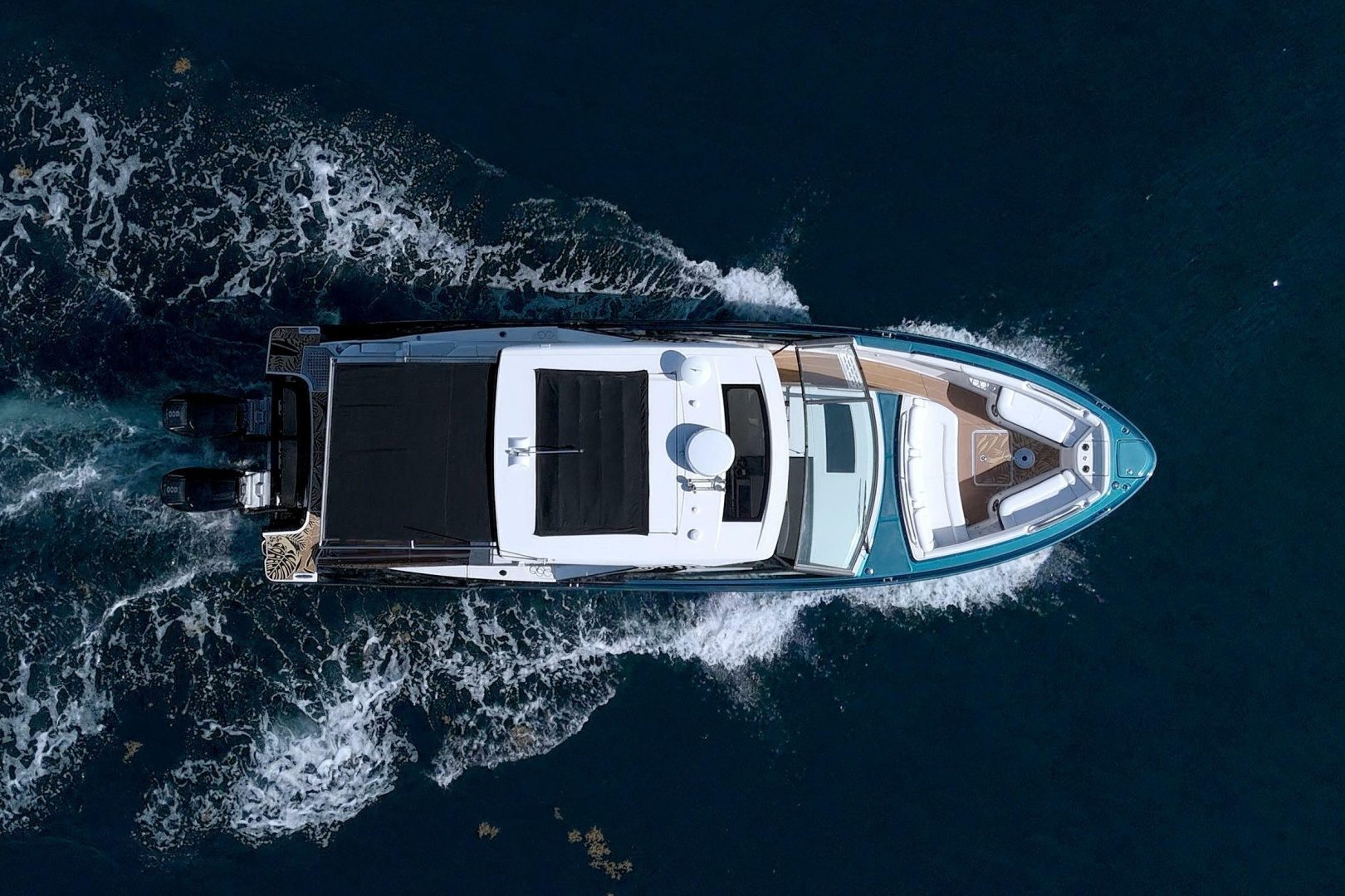 2021 Sea Ray SLX 400 Outboard "Kelly's Buoys" - photo 3