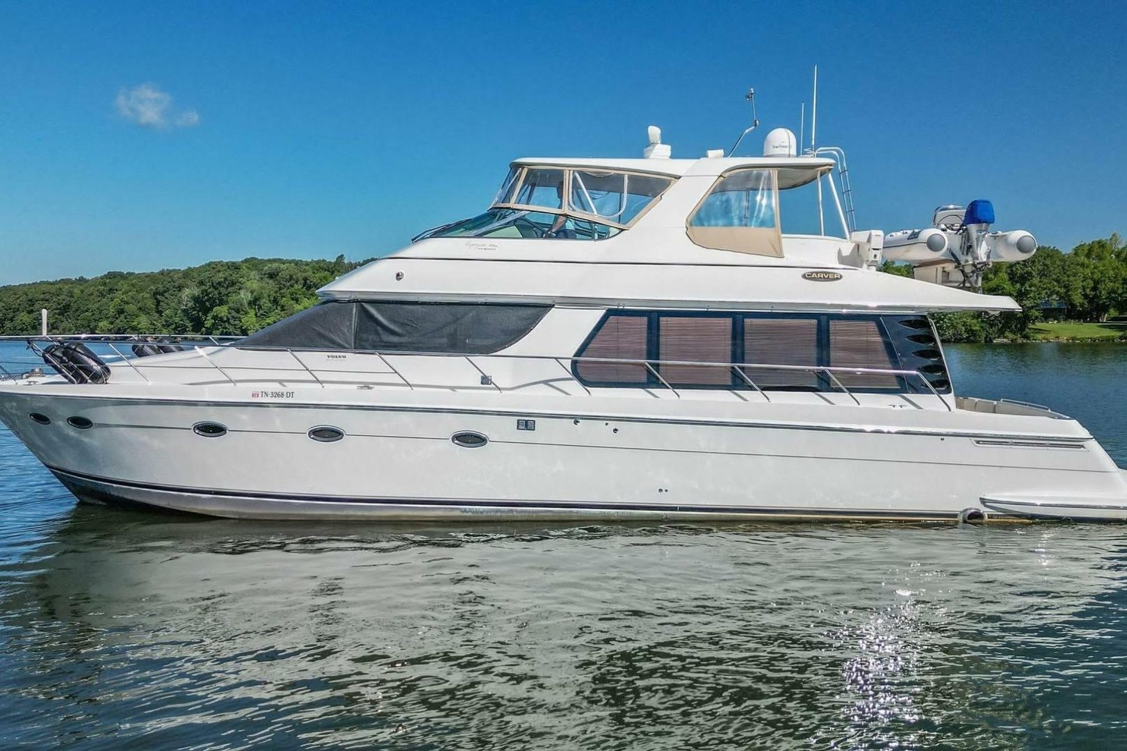 2005 Carver 570 Voyager Pilothouse "WITCHY WOMAN" - photo 3