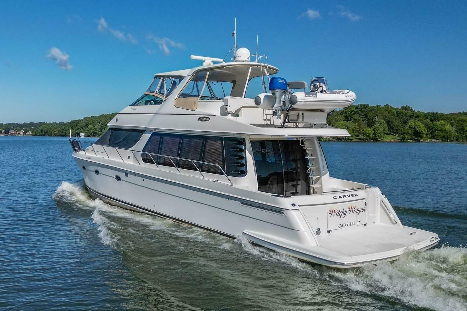 2005 Carver 570 Voyager Pilothouse "WITCHY WOMAN" - photo 2