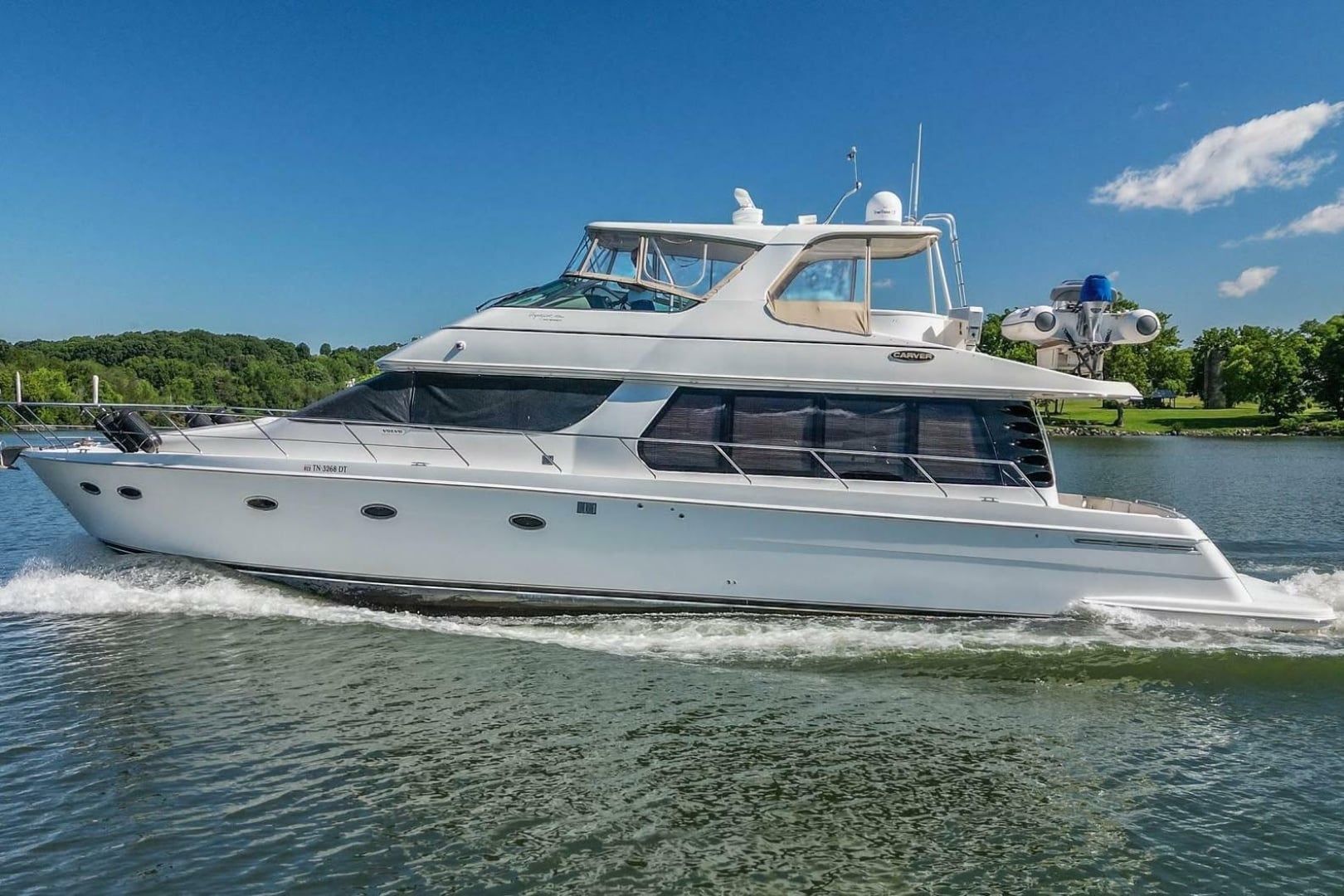 2005 Carver 570 Voyager Pilothouse "WITCHY WOMAN" - photo 1