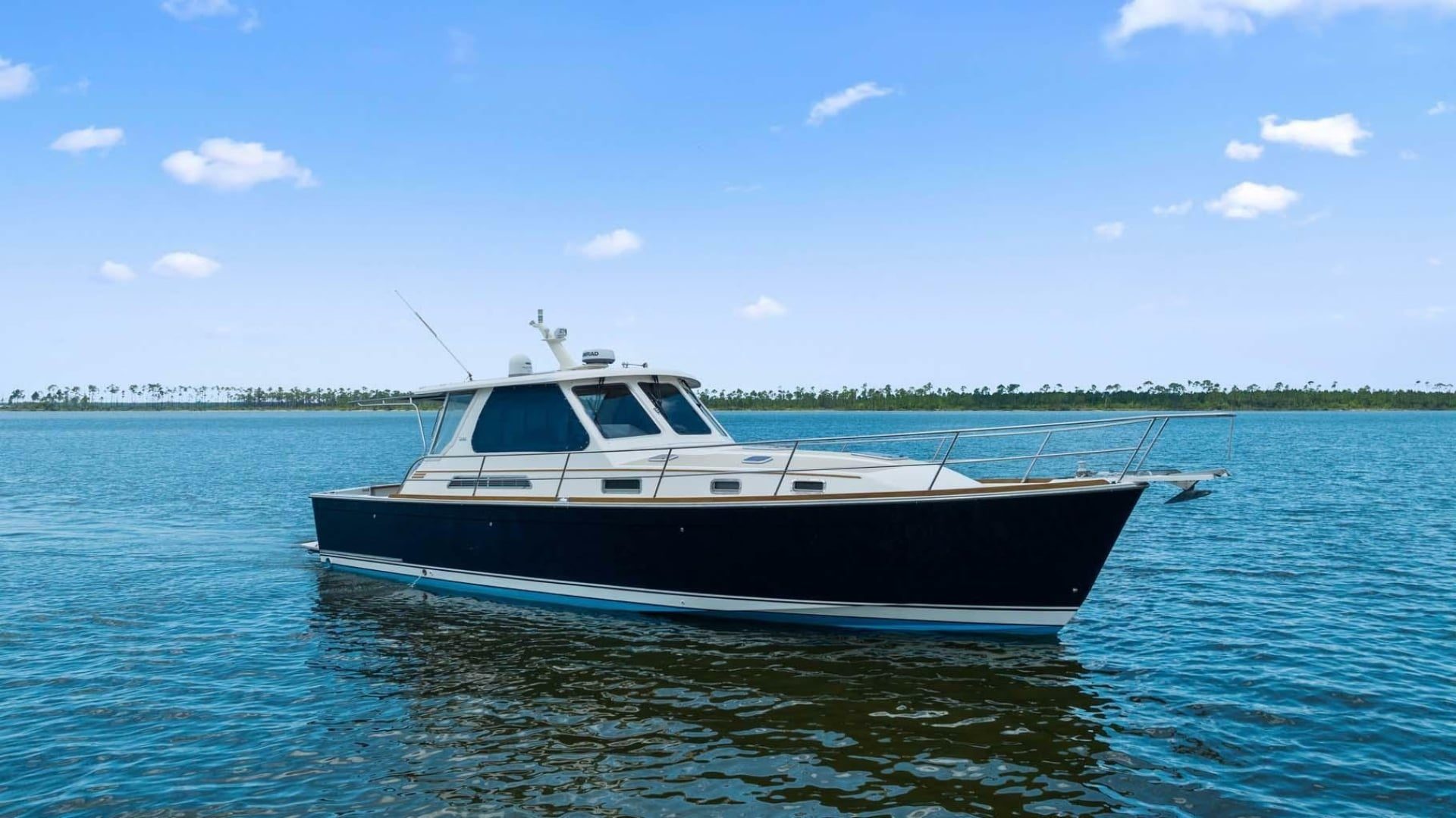2005 Sabre 42 Express "TRUE BLUE" - photo 1