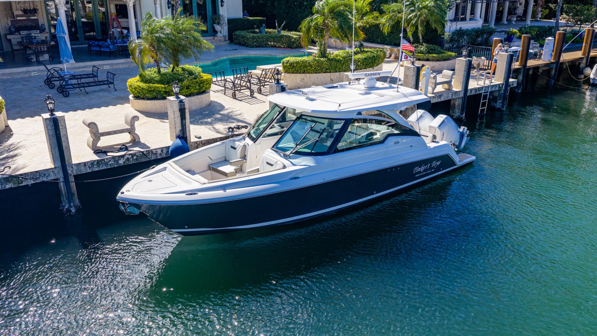 2024 Tiara Yachts 34 LX "TINKER'S TOYE" - photo 2