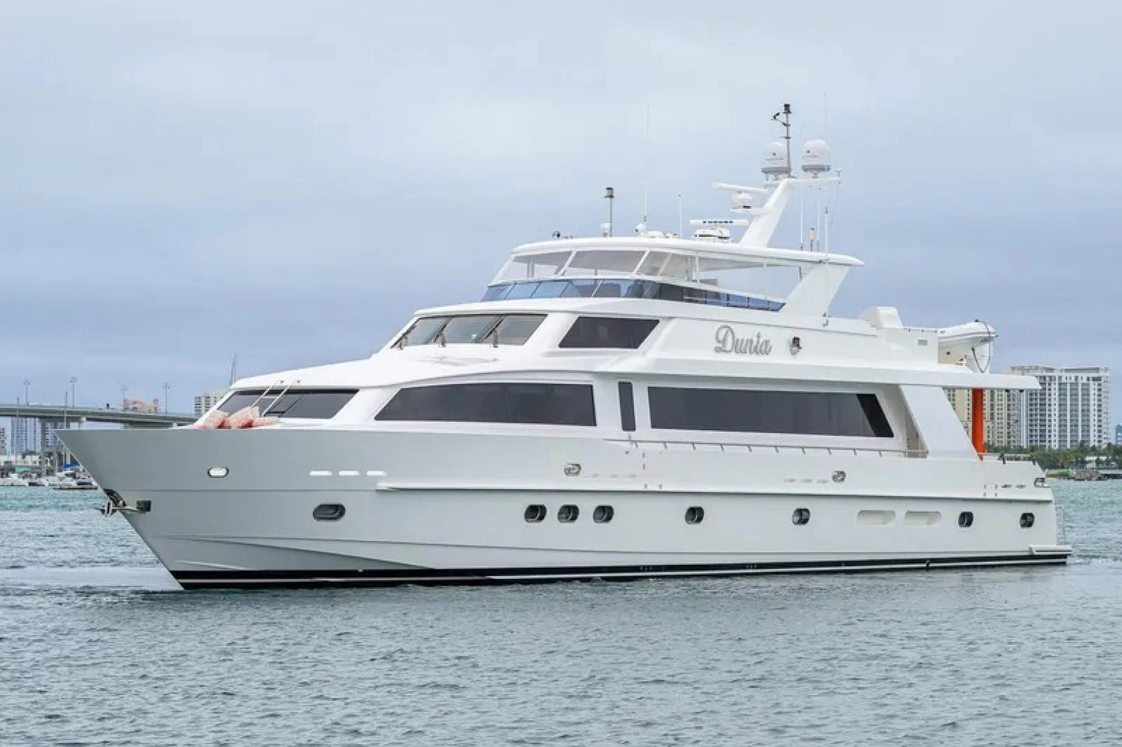 2008 Hargrave Raised Pilothouse "MISS DUNIA" - photo 3