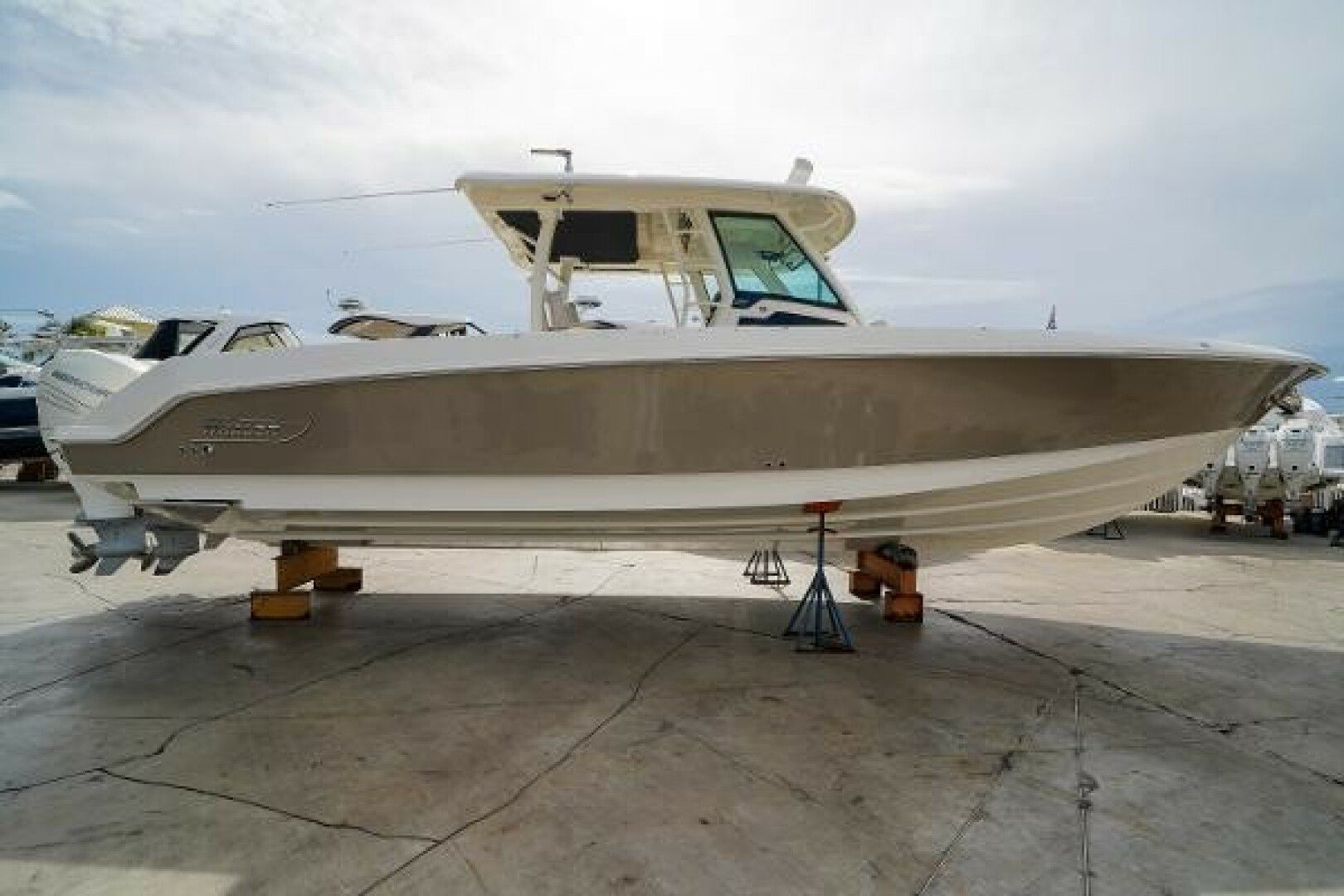 2018 Boston Whaler 380 Outrage - photo 1