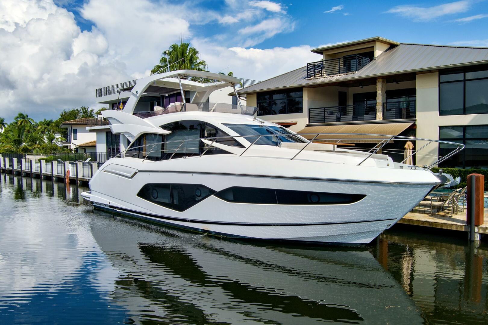 2020 Sunseeker Manhattan 52 "Joie de Vivre" - photo 1