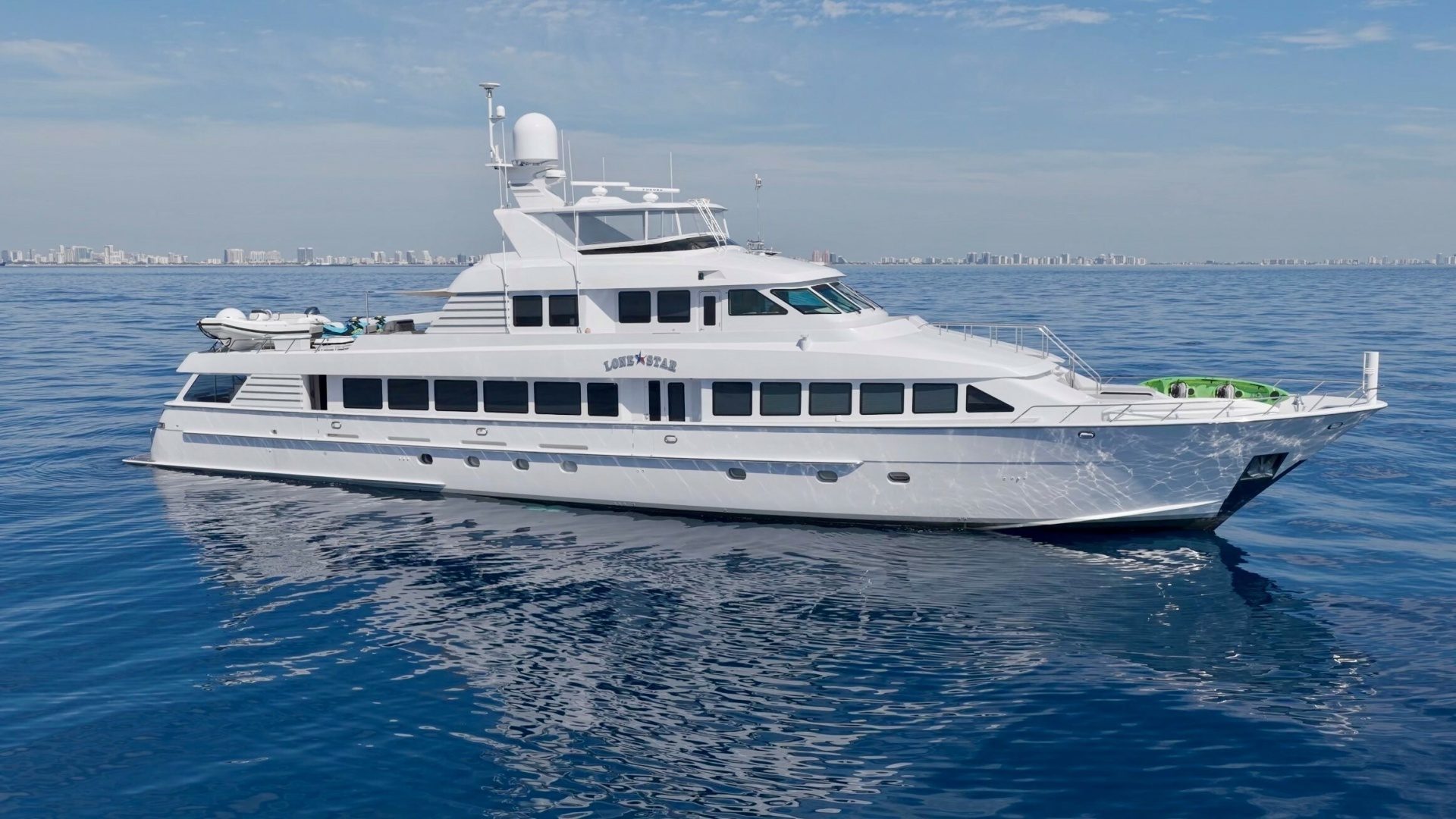 1995 Hatteras Flybridge Motor Yacht "LONE STAR" - photo 1