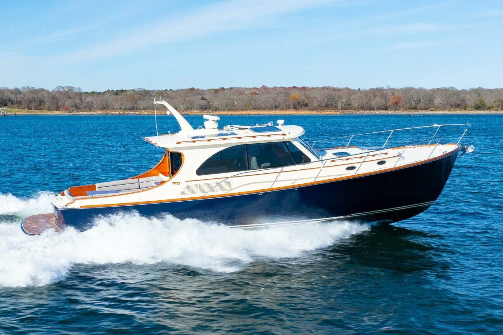 2017 Hinckley Talaria 43 "TURQUOISE name reserved" - photo 1