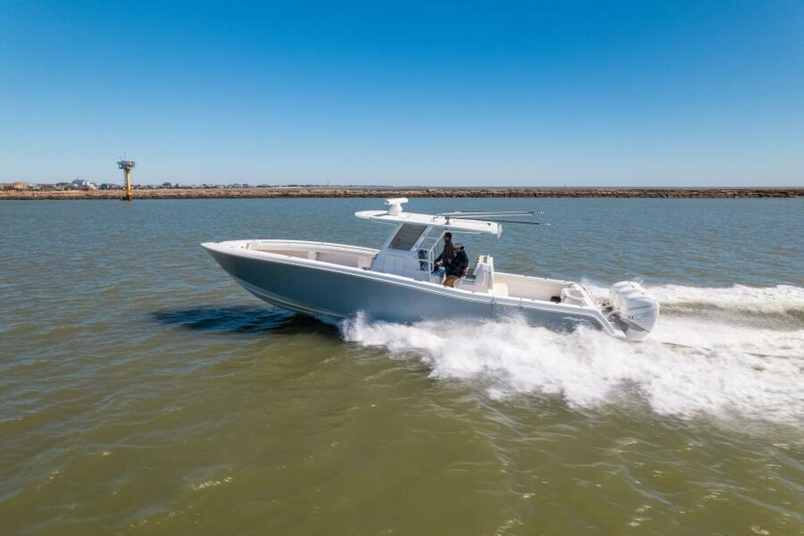 2019 Invincible 39 Open - photo 1