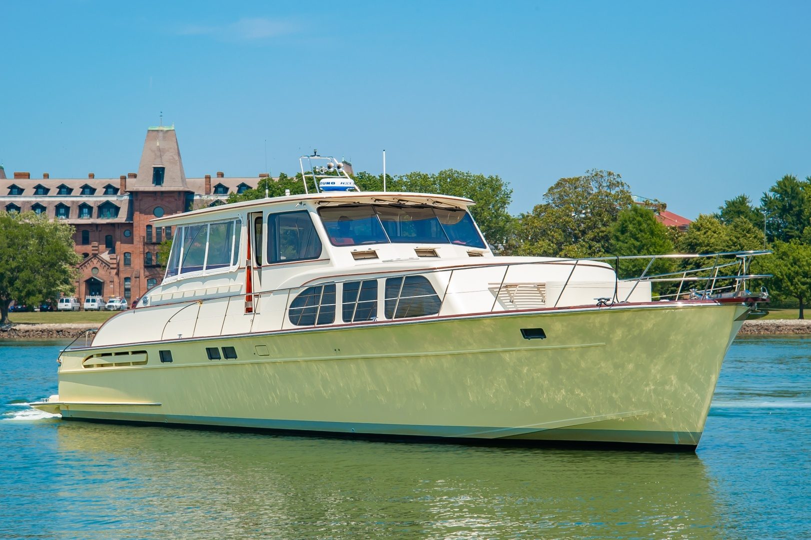 2006 Huckins 56 Linwood "STARLIGHT" - photo 2