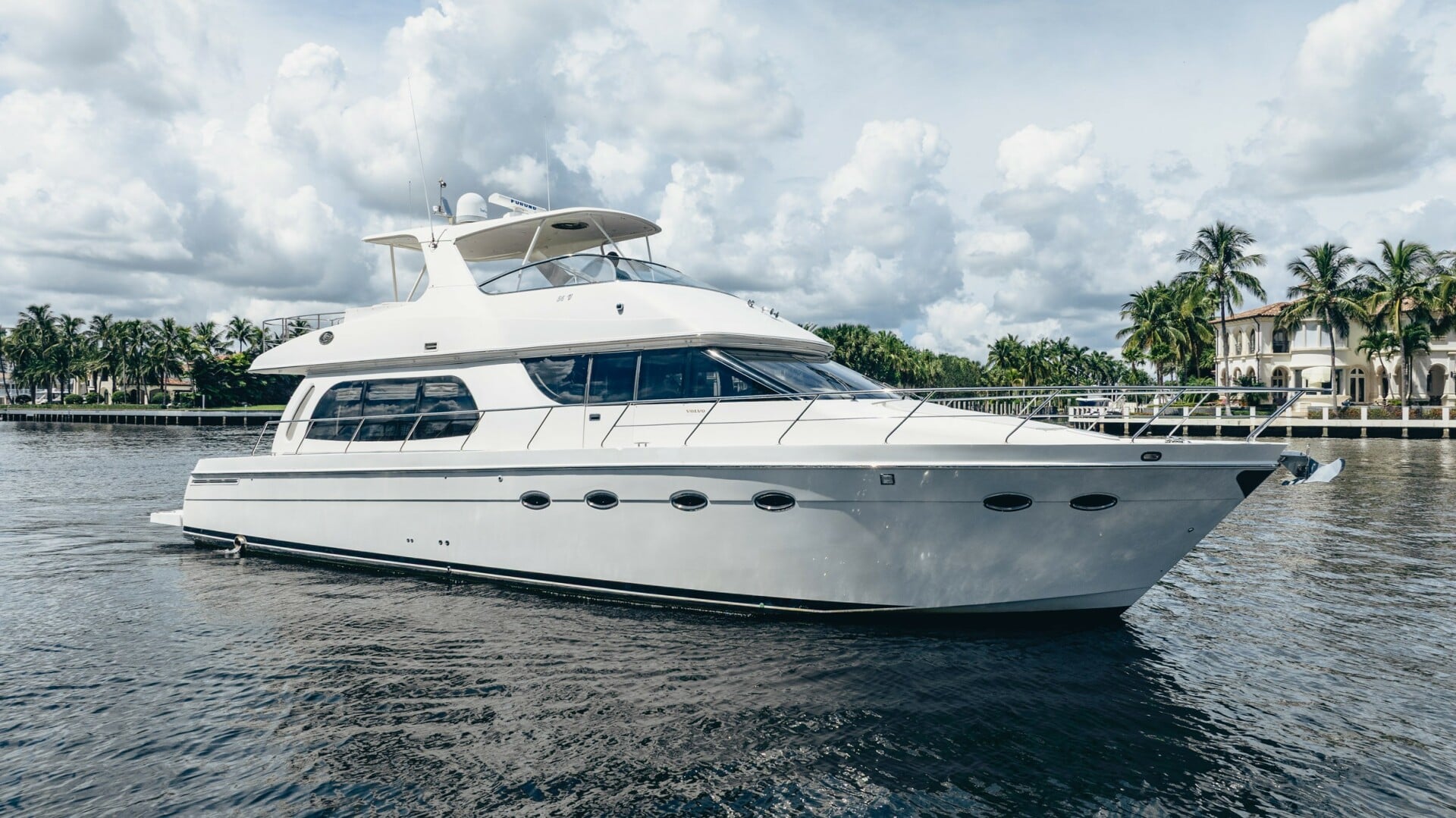 2005 Carver 56 Voyager "Sound Traveler" - photo 1