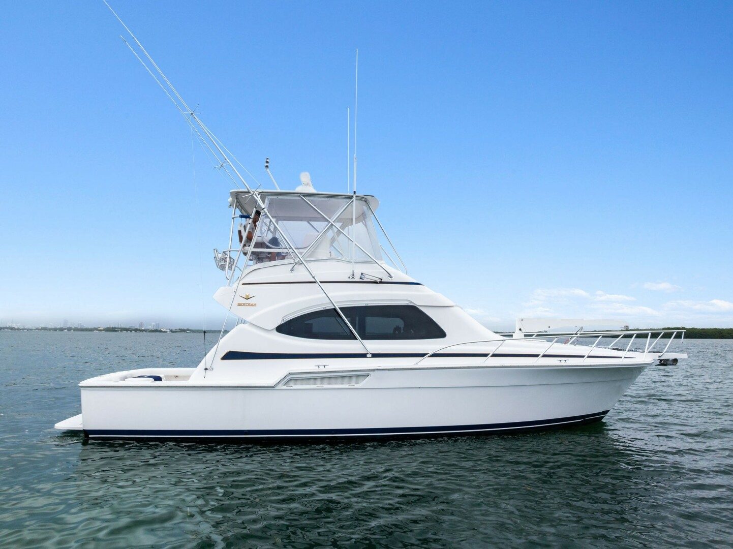 2006 Bertram Convertible "Mr. Bond" - photo 1
