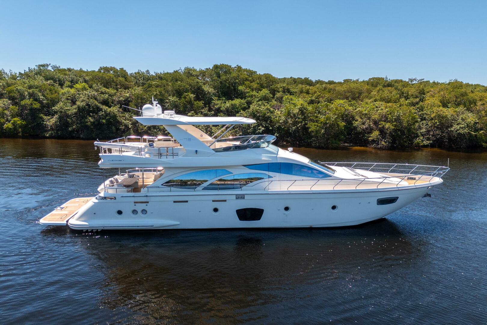 2010 Azimut 75 Fly "Minimal Risk" - photo 1
