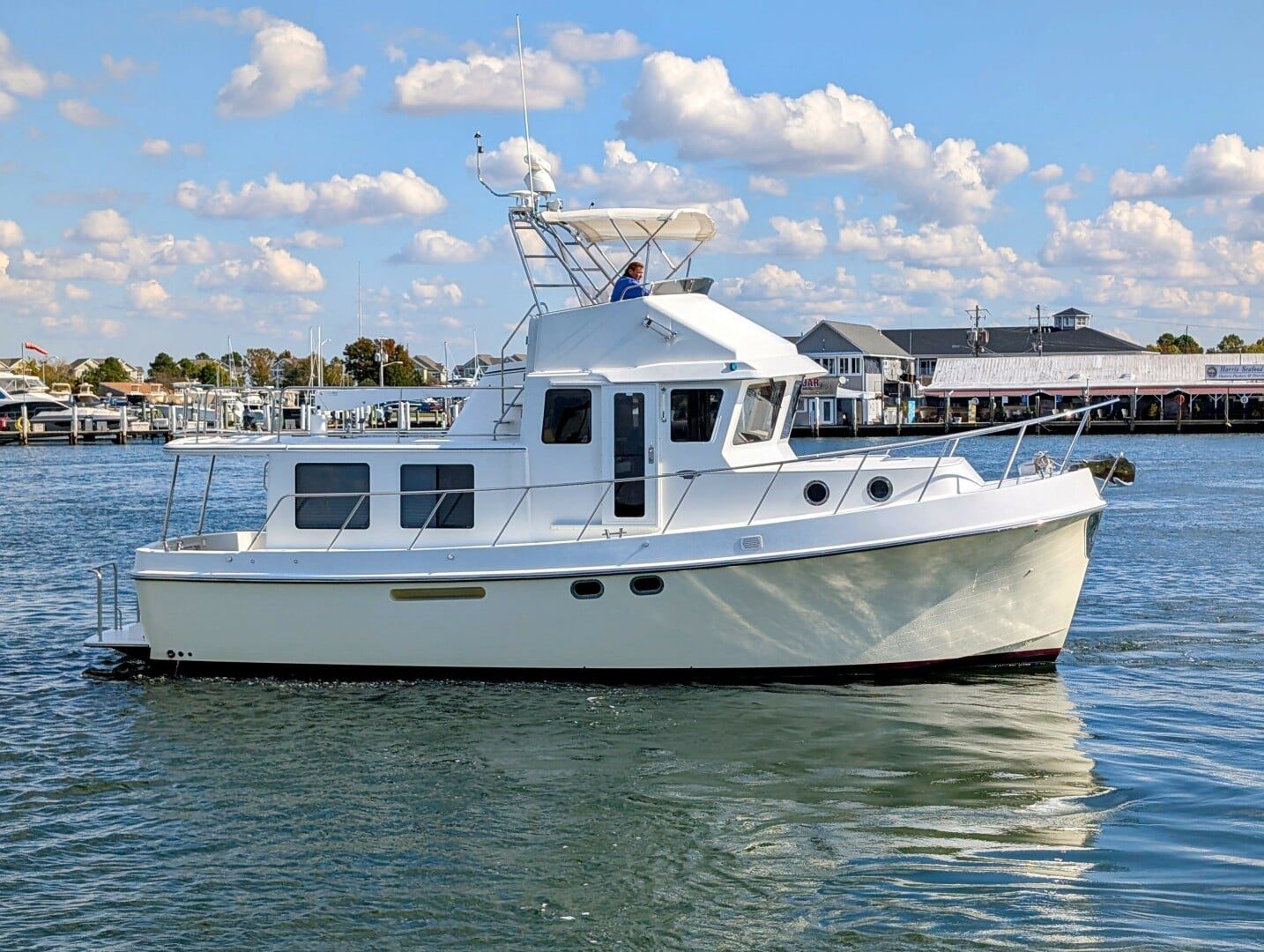 2015 American Tug "Firefly" - photo 1