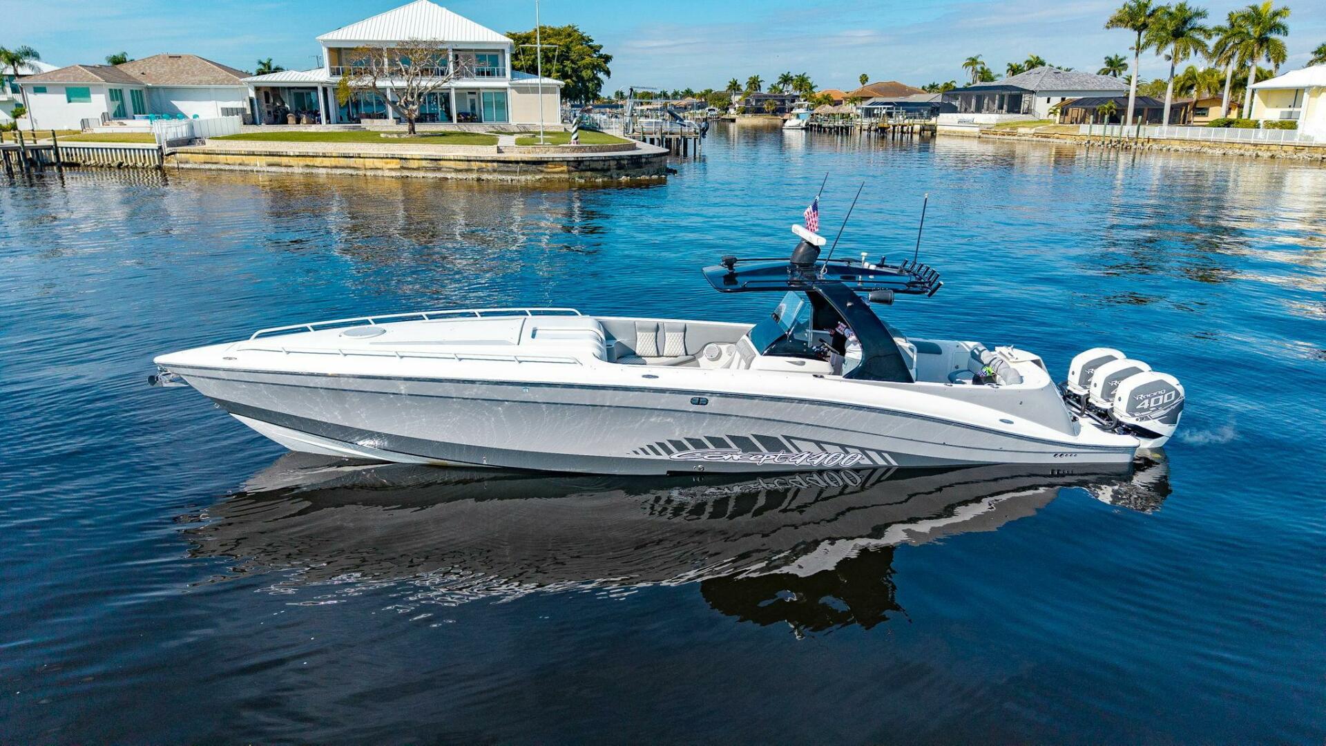 2010 Concept 4400 Sport Yacht - photo 1