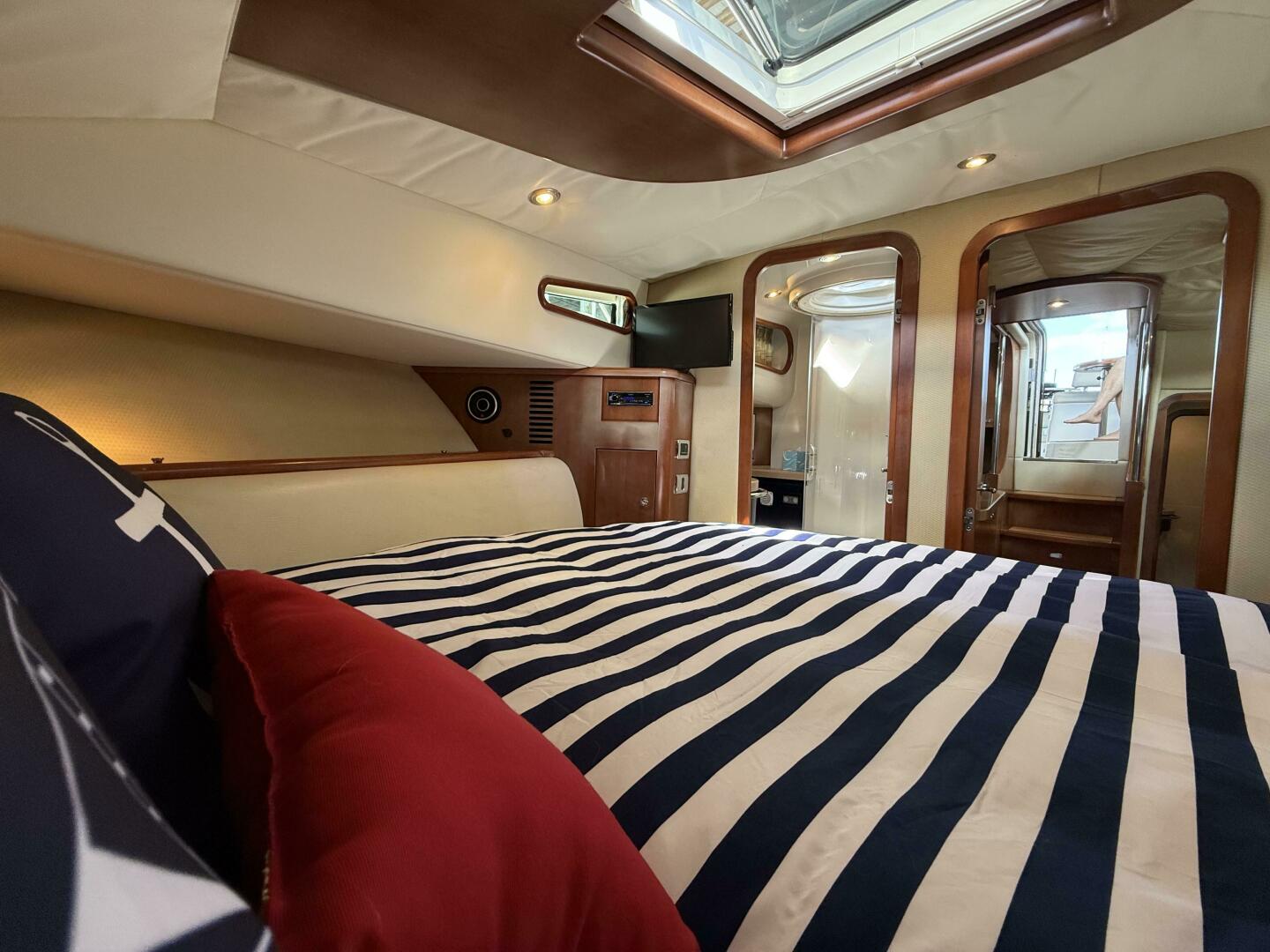 2007 Chris-Craft Roamer 40 "Blue Delft" - photo 3