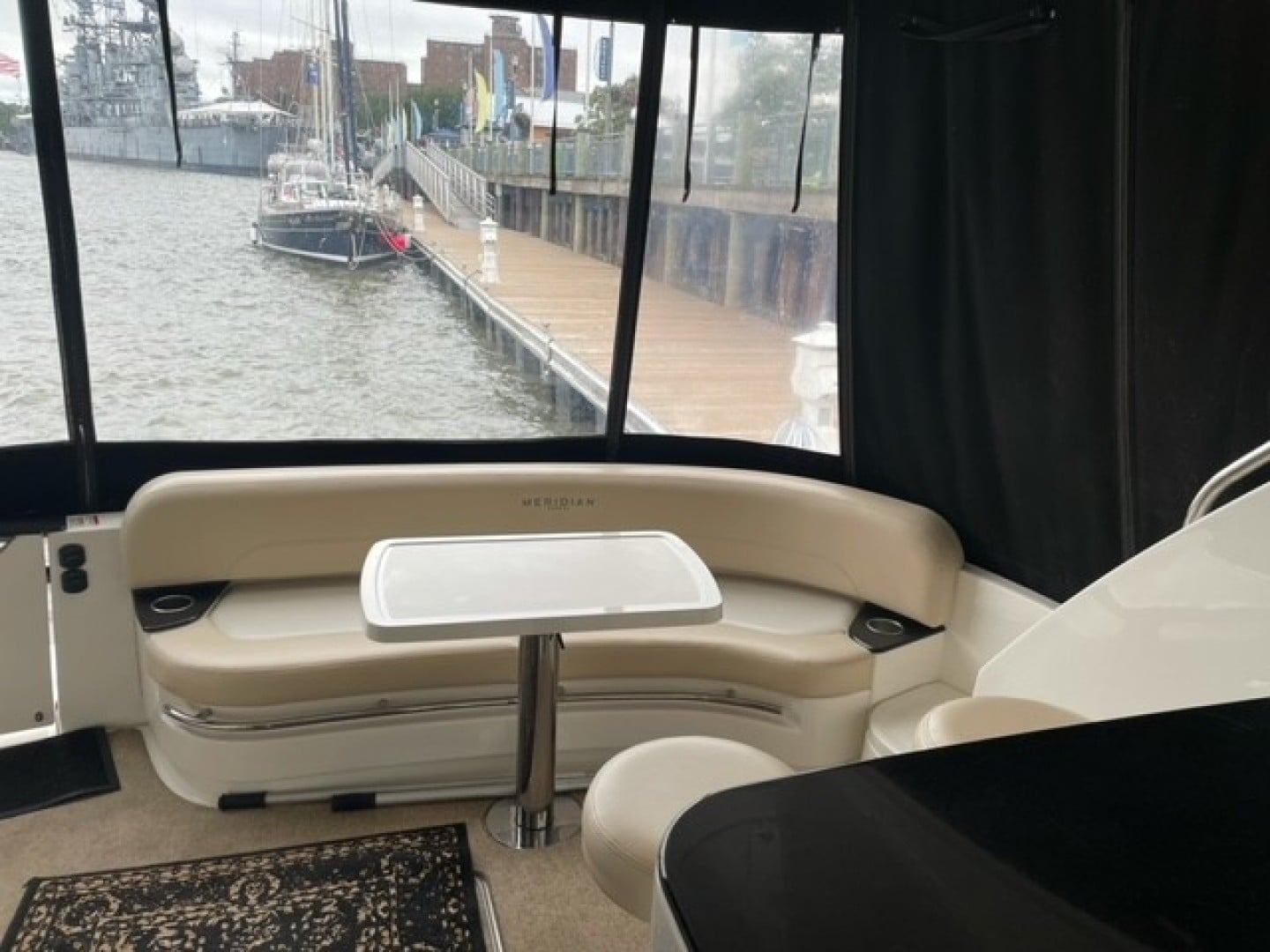 2012 Meridian 541 Sedan - photo 2