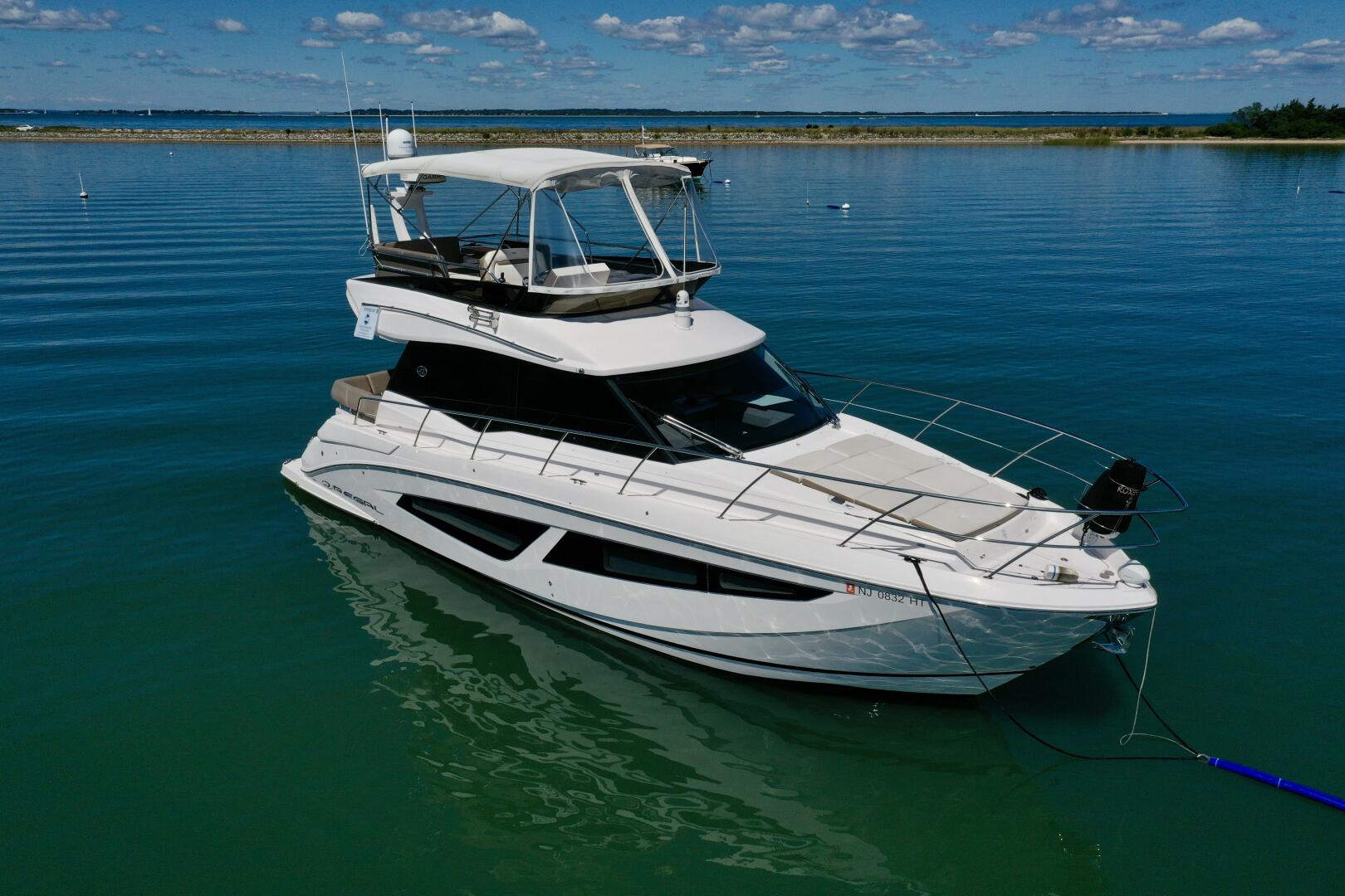2017 Regal 42 Fly "Blue Skies" - photo 2