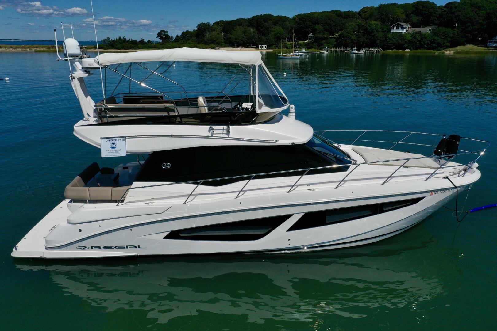 2017 Regal 42 Fly "Blue Skies" - photo 3