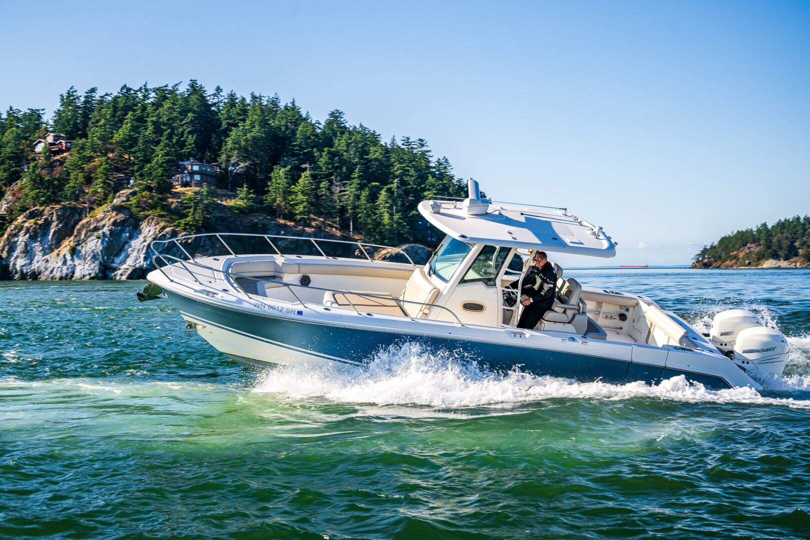2017 Boston Whaler 330 Outrage - photo 2