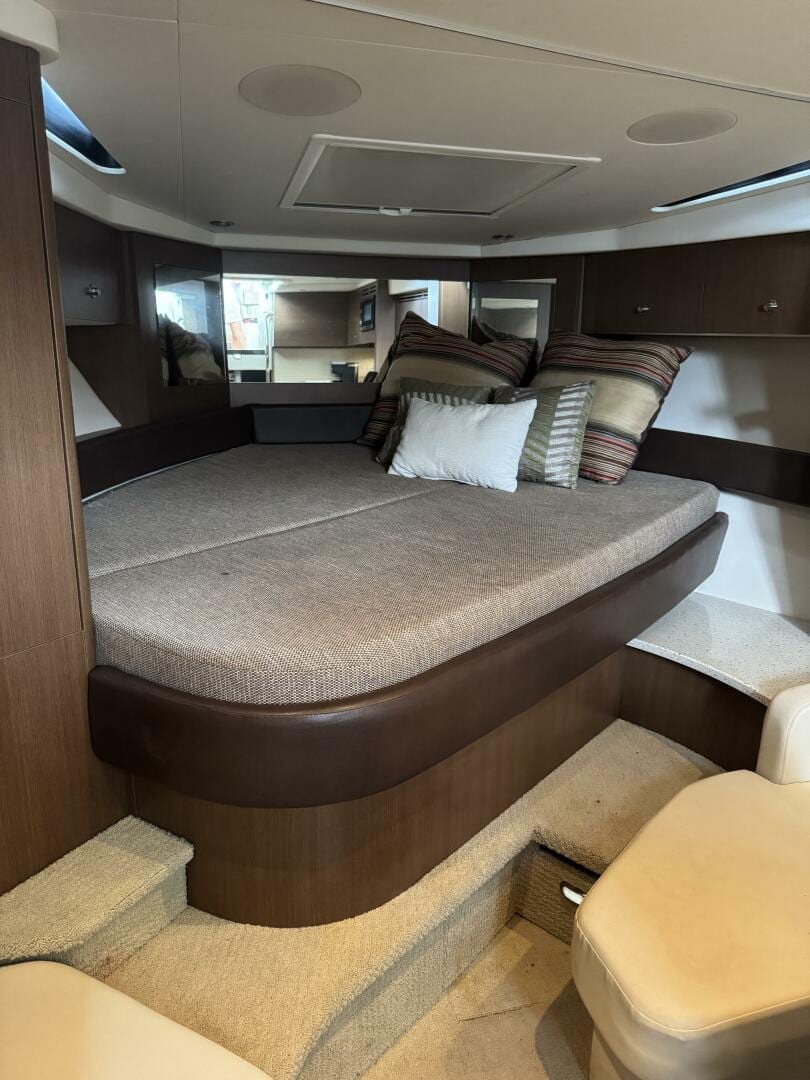 2016 Sea Ray 350 Sundancer - photo 3