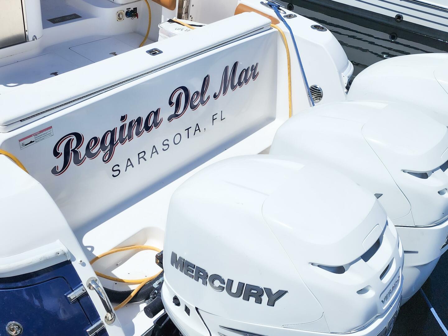 2018 Intrepid 375 Walkaround "Regina Del Mar" - photo 3