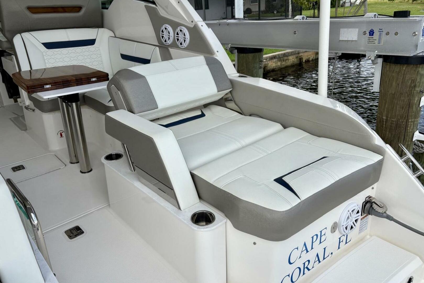 2024 Tiara Sport 34 LX - photo 3