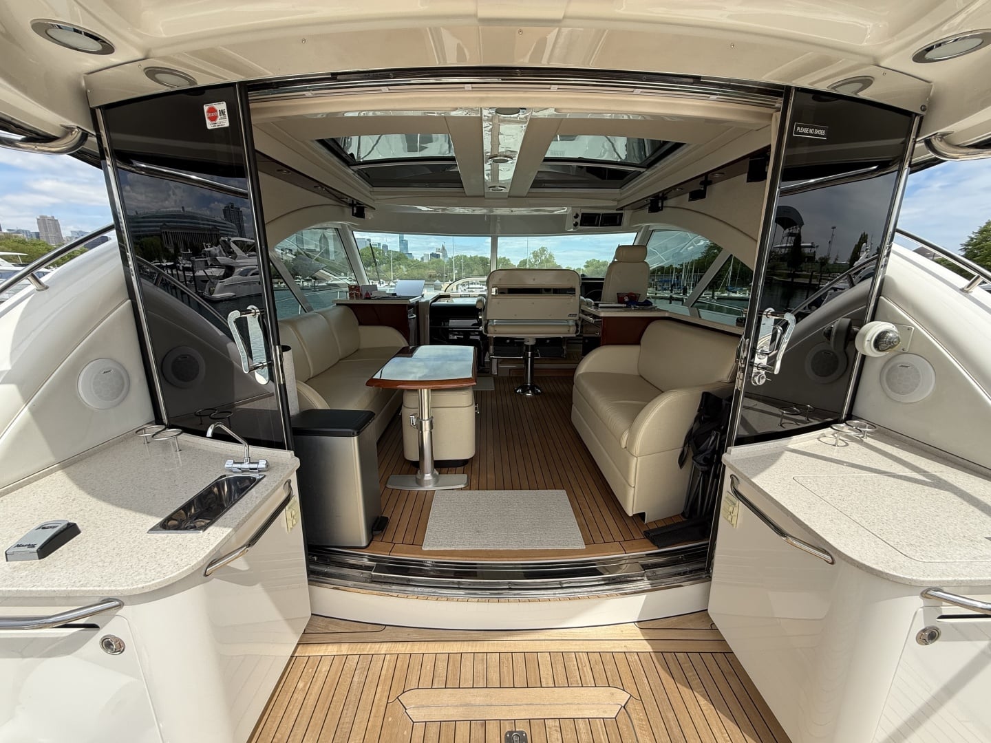 2009 Sea Ray 60 Sundancer "Rip Tide V" - photo 3