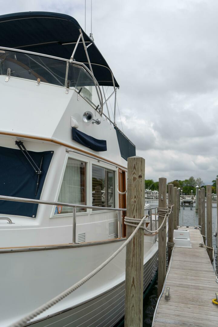 2001 Grand Banks 42 Classic - photo 2