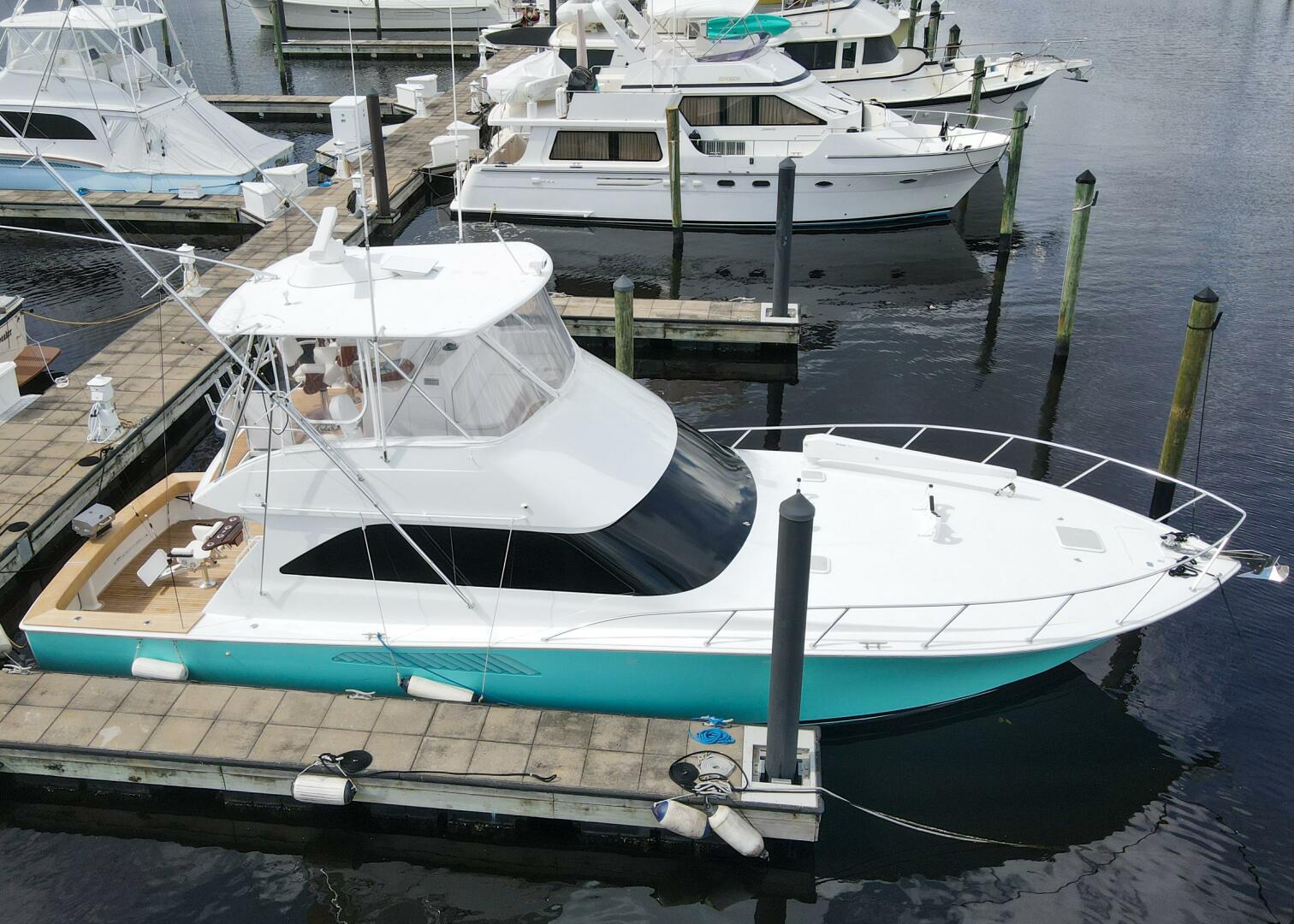 2005 Viking 48 Convertible - photo 2