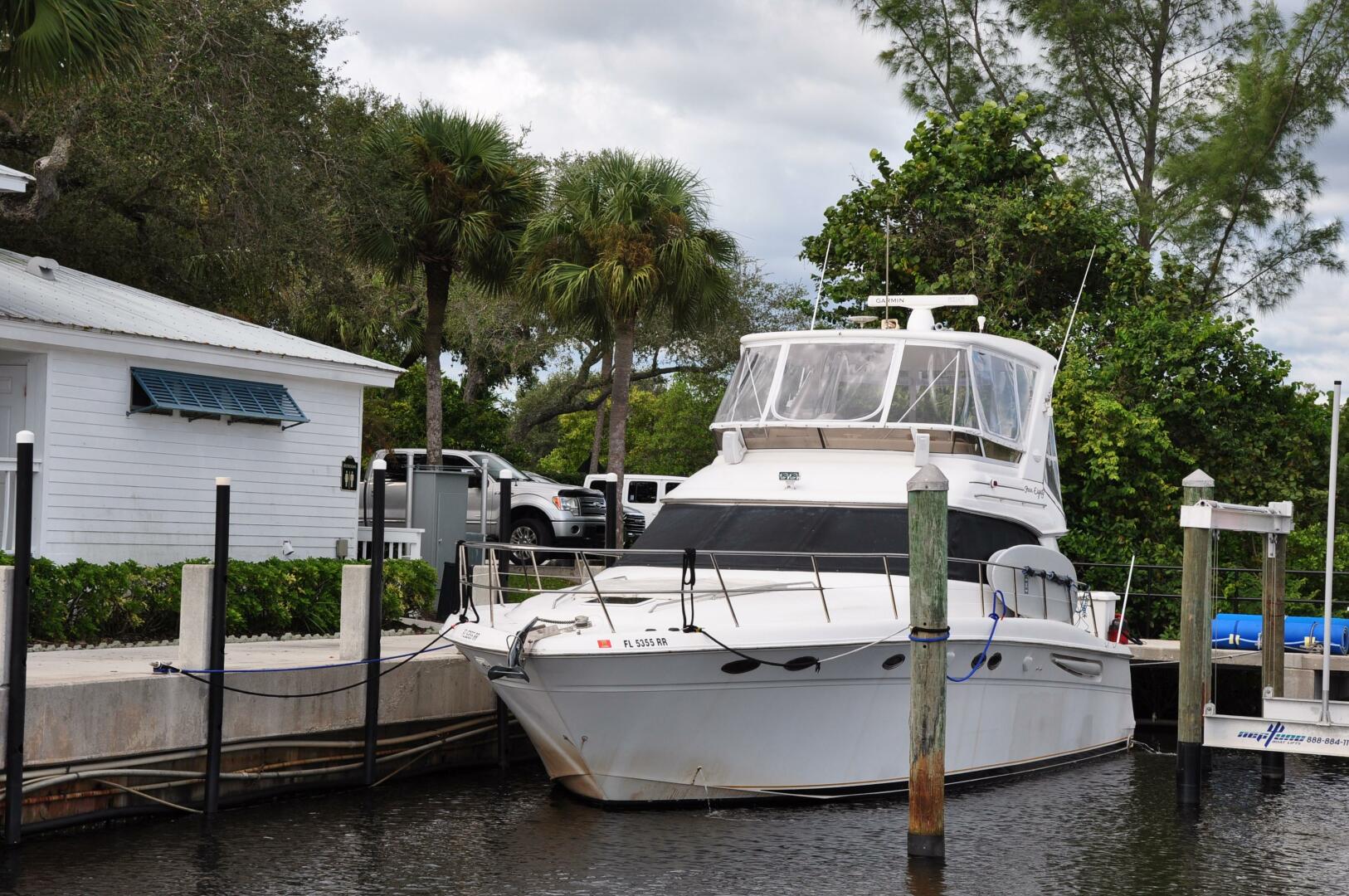 1998 Sea Ray 480 Sedan Bridge - photo 2
