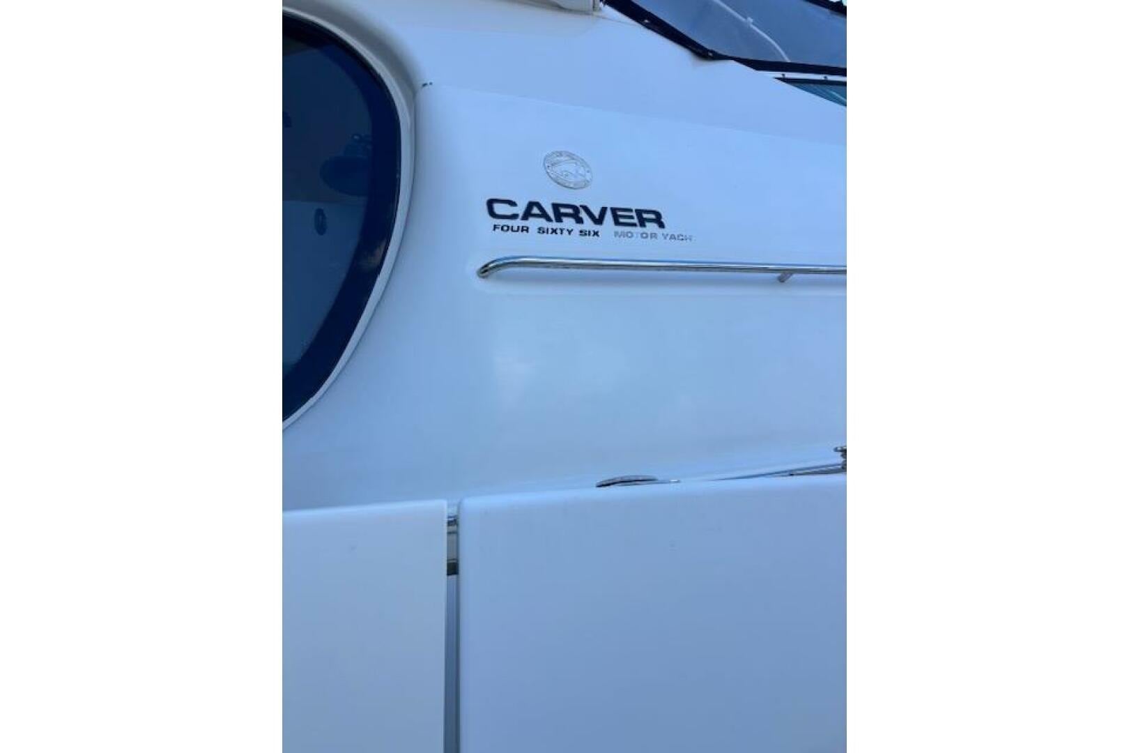 2004 Carver 466 Motor Yacht - photo 2