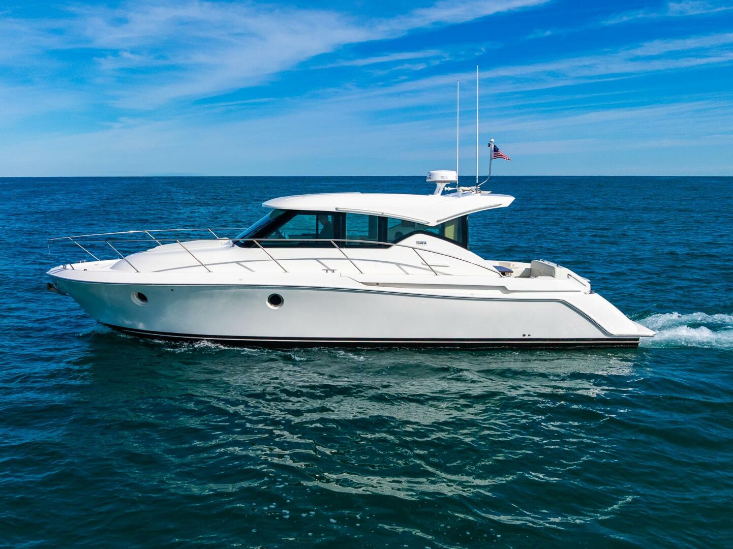 2022 Tiara Yachts 39 Coupe - photo 2