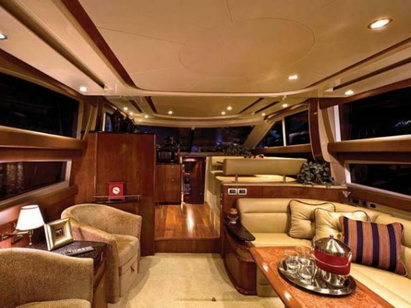 2009 Meridian 441 Sedan - photo 2