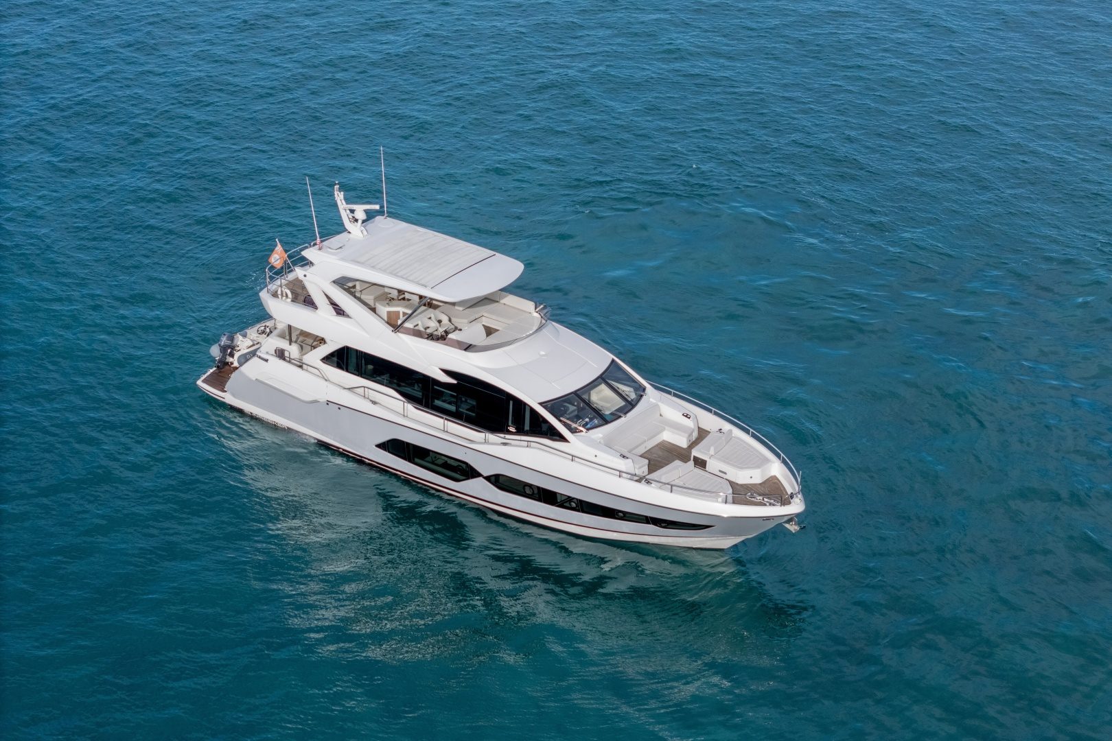 2019 Sunseeker 76 YACHT "SOLAIRE" - photo 3