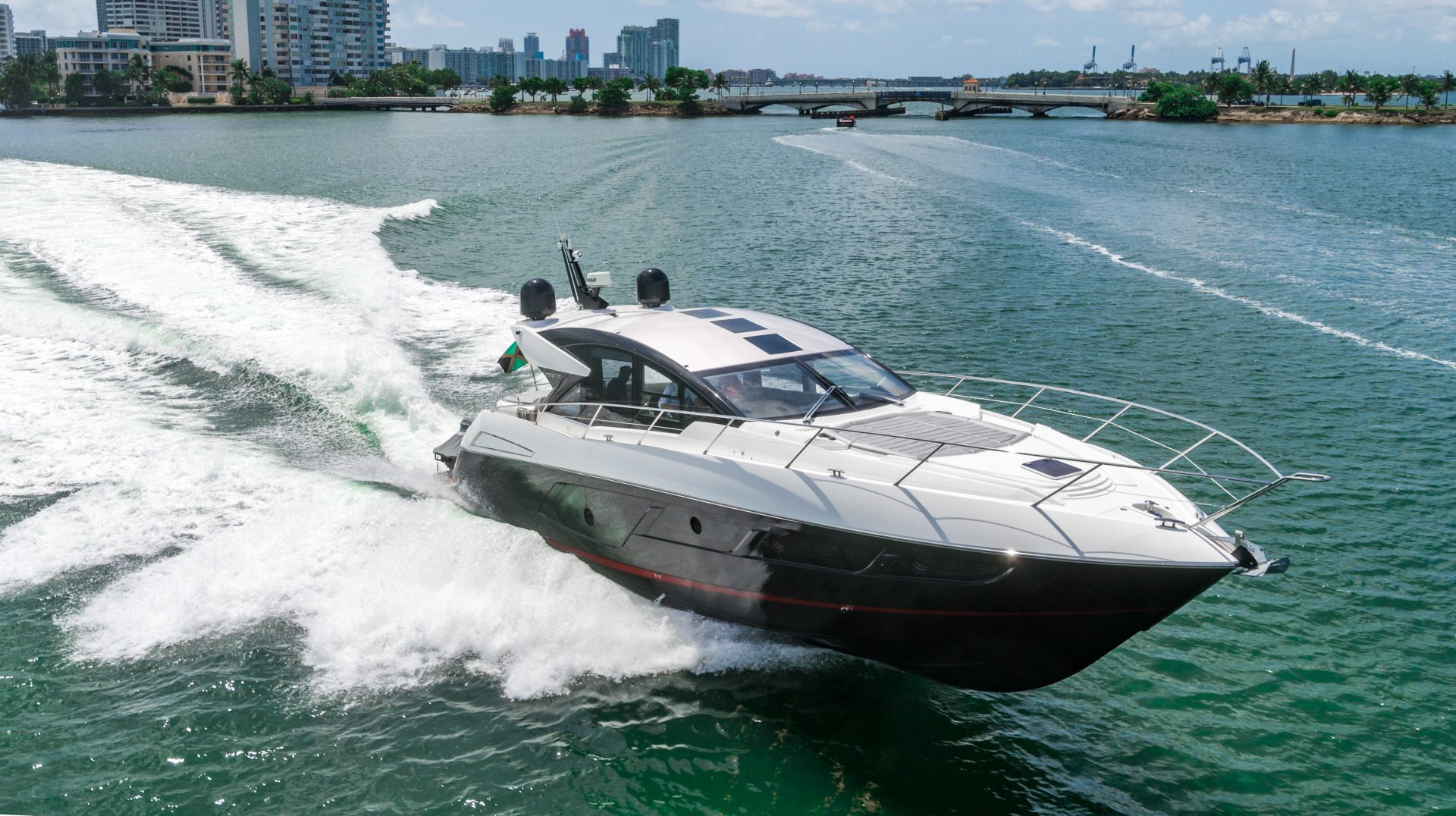 2019 Sunseeker Predator - photo 2