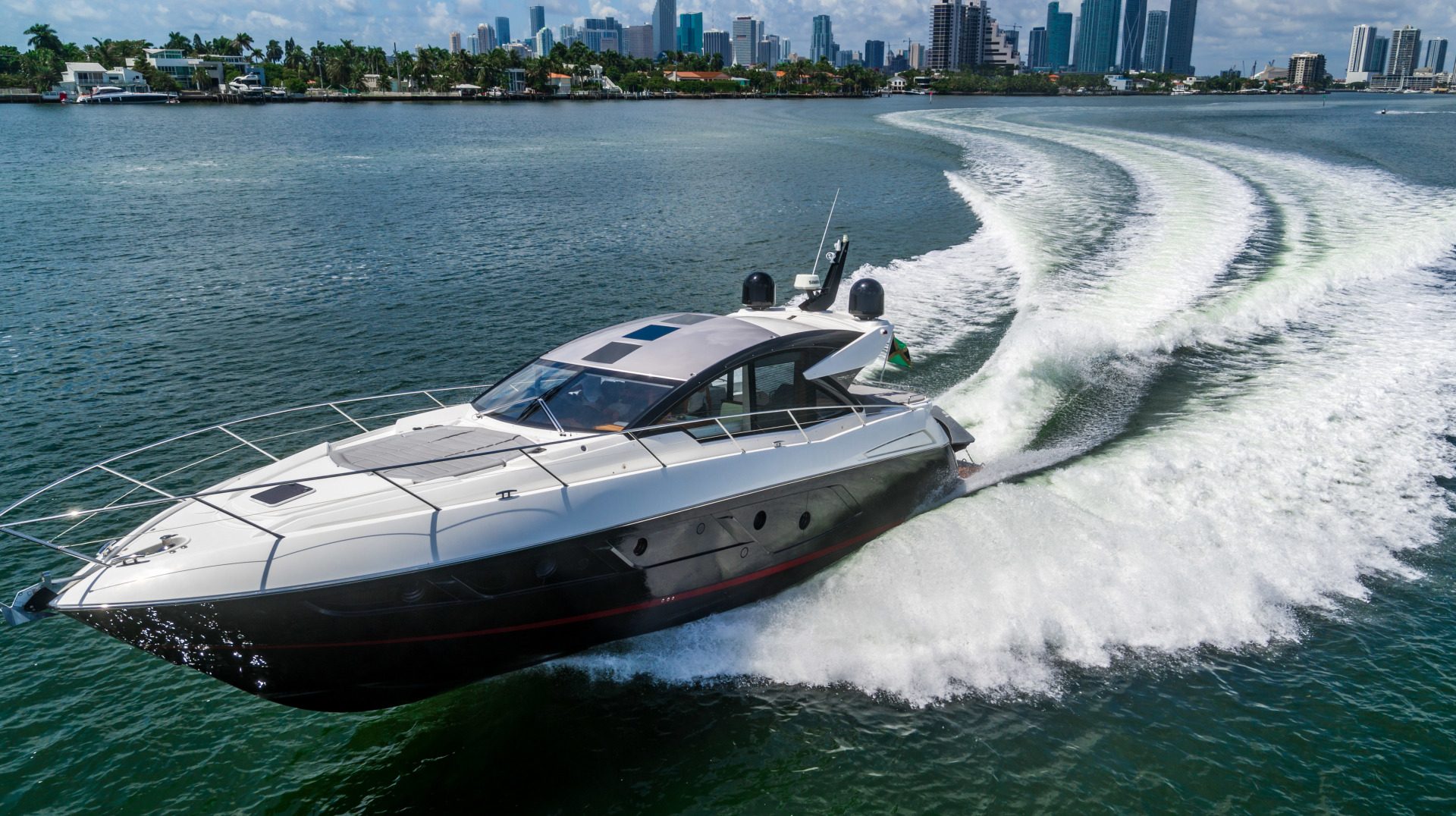 2019 Sunseeker Predator - photo 1